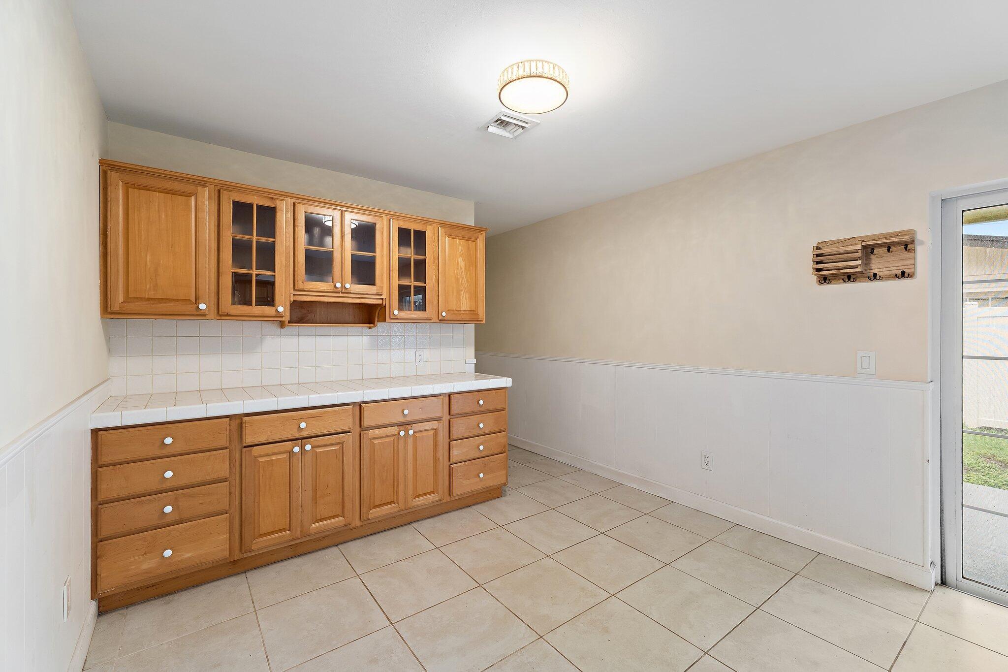 PALM BEACH GARDENS ESTATES - Residential