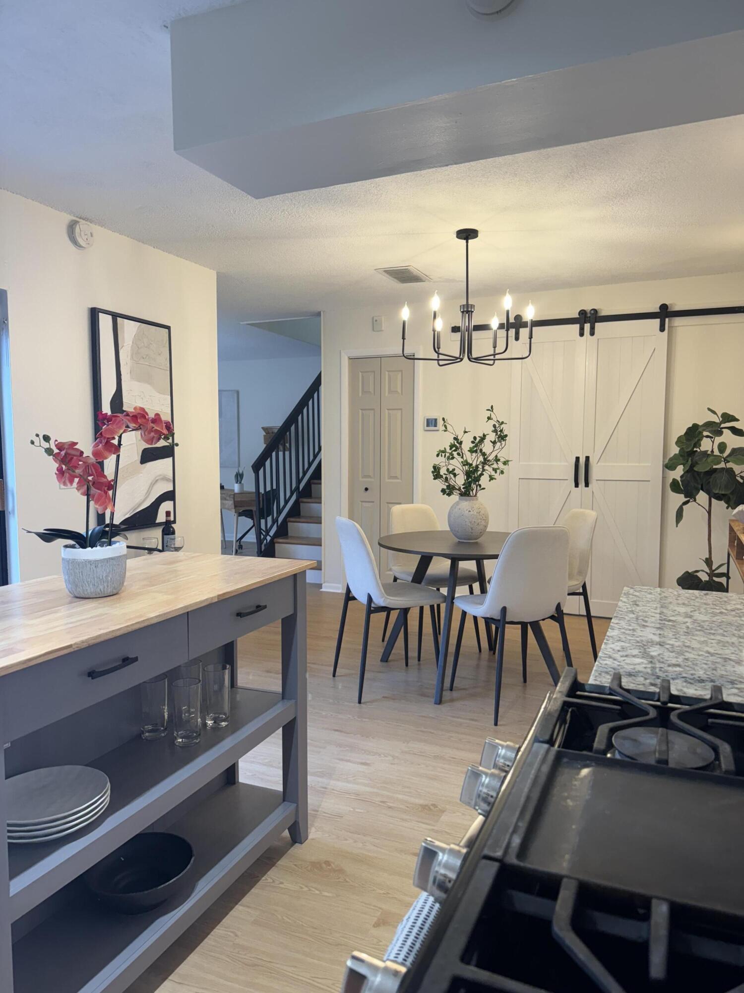 SEVEN SPRINGS 1 - Residential