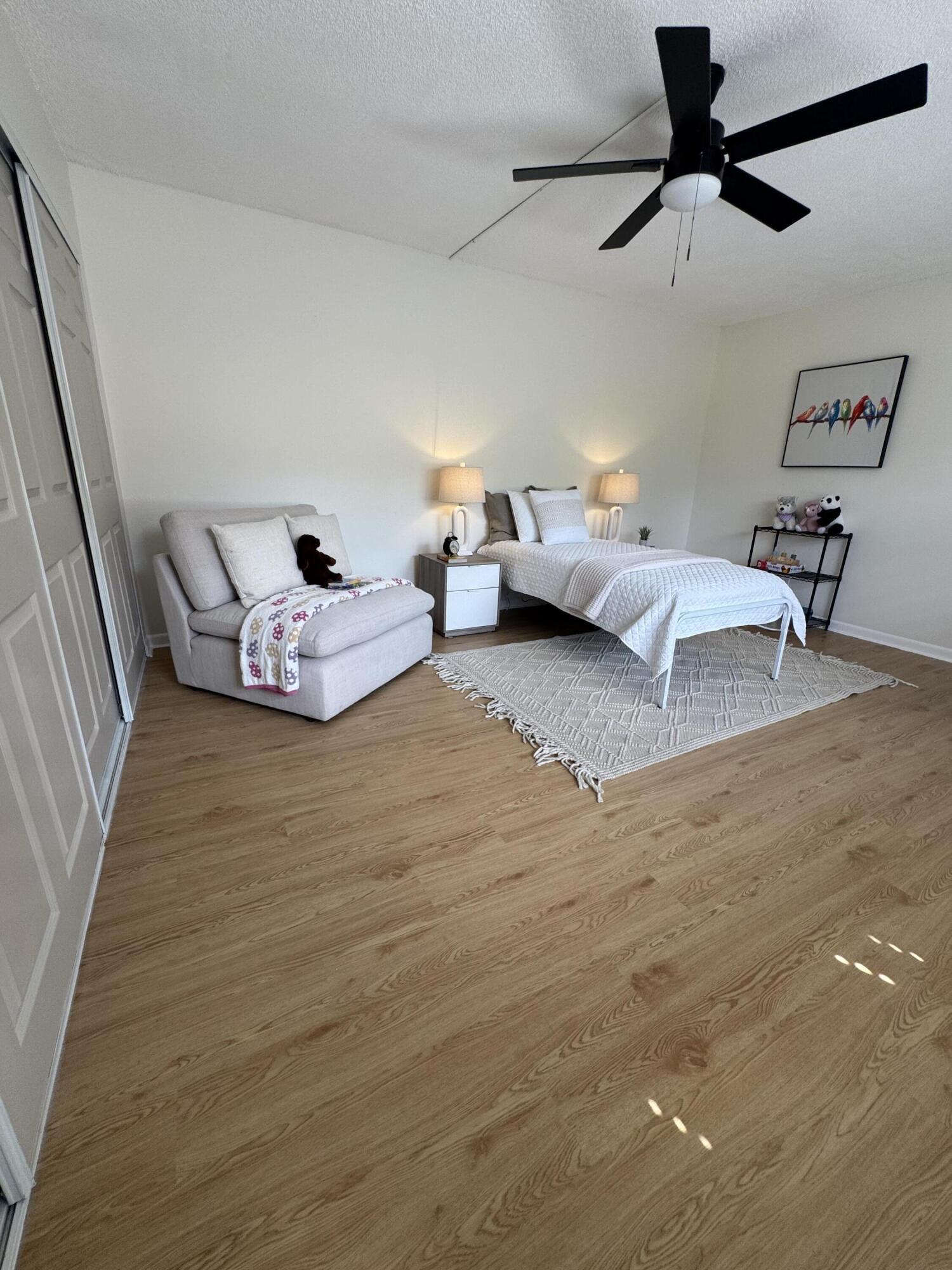 SEVEN SPRINGS 1 - Residential