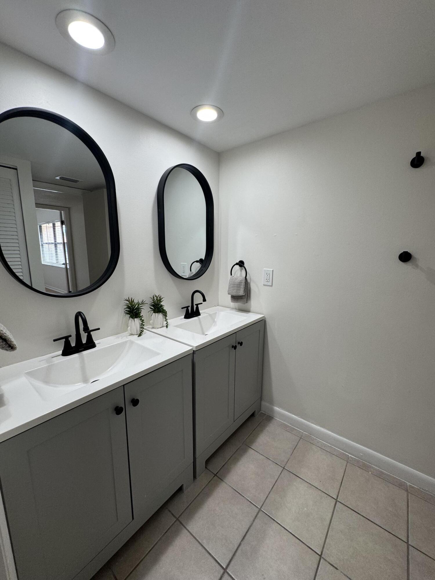 SEVEN SPRINGS 1 - Residential