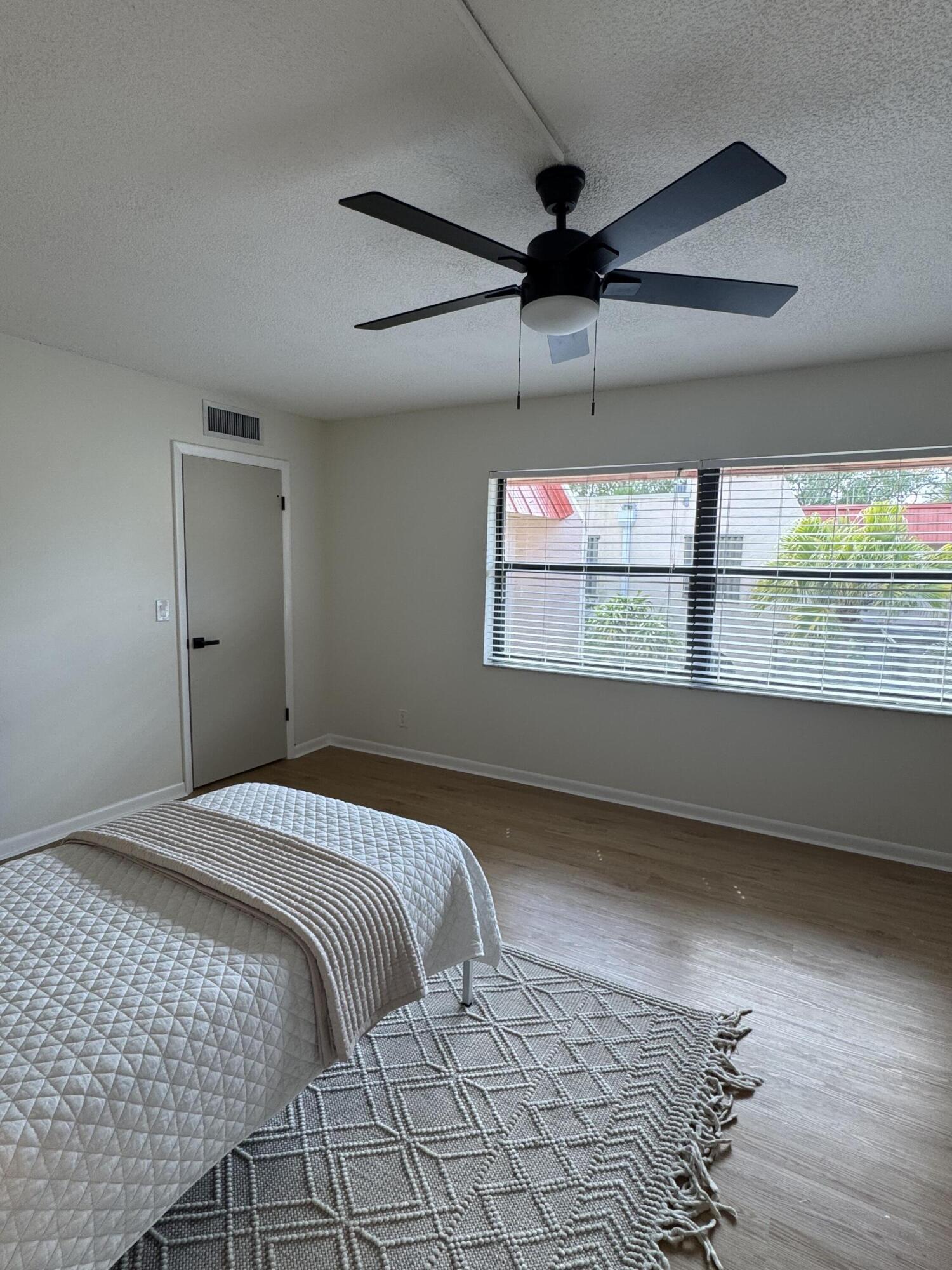 SEVEN SPRINGS 1 - Residential