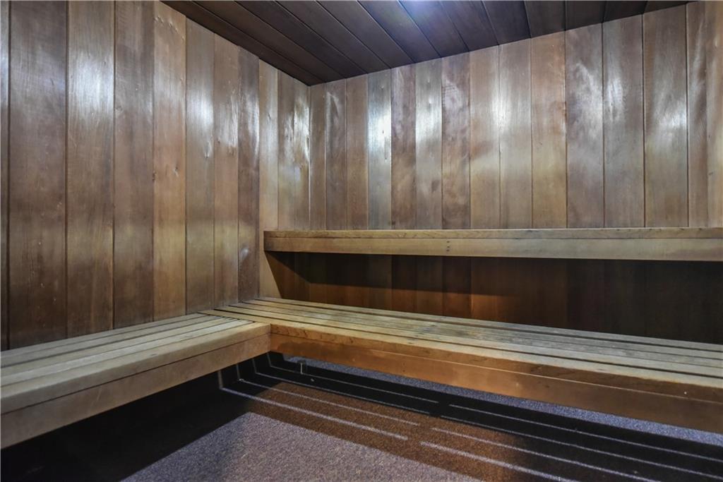 TRAFALGAR TOWERS CONDO 1 - Residential