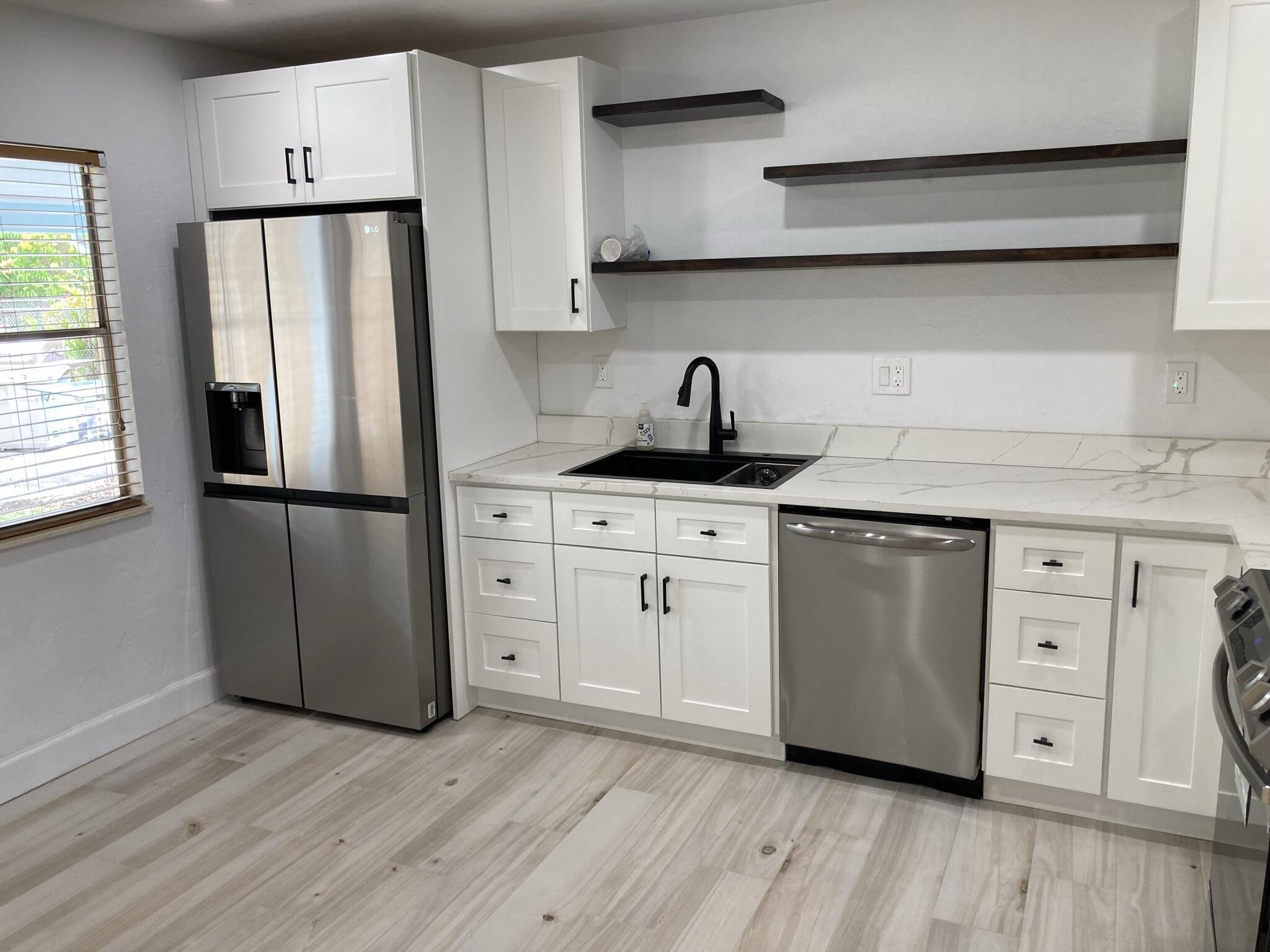 DELRAY MNR - Residential Lease