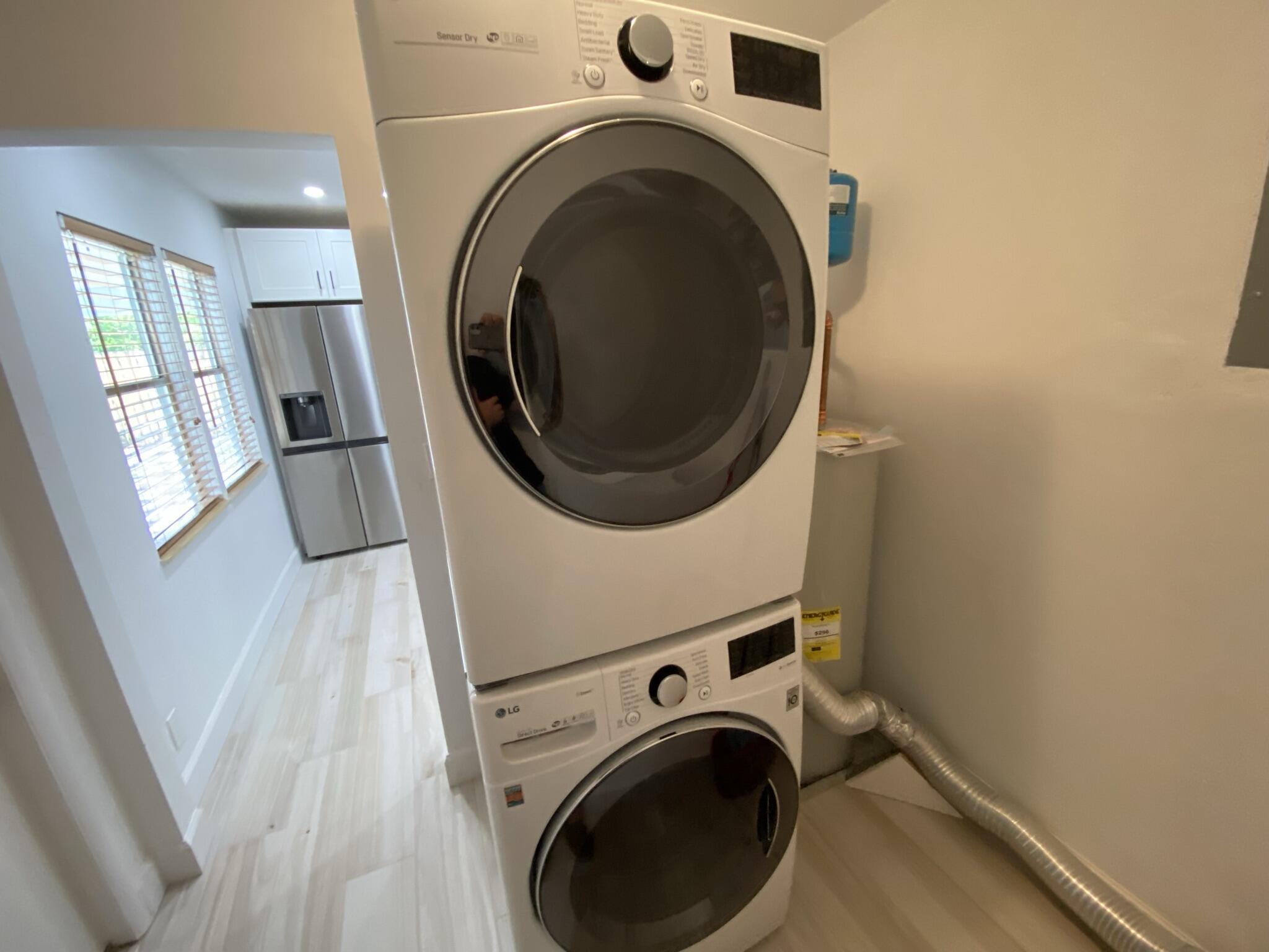 DELRAY MNR - Residential Lease