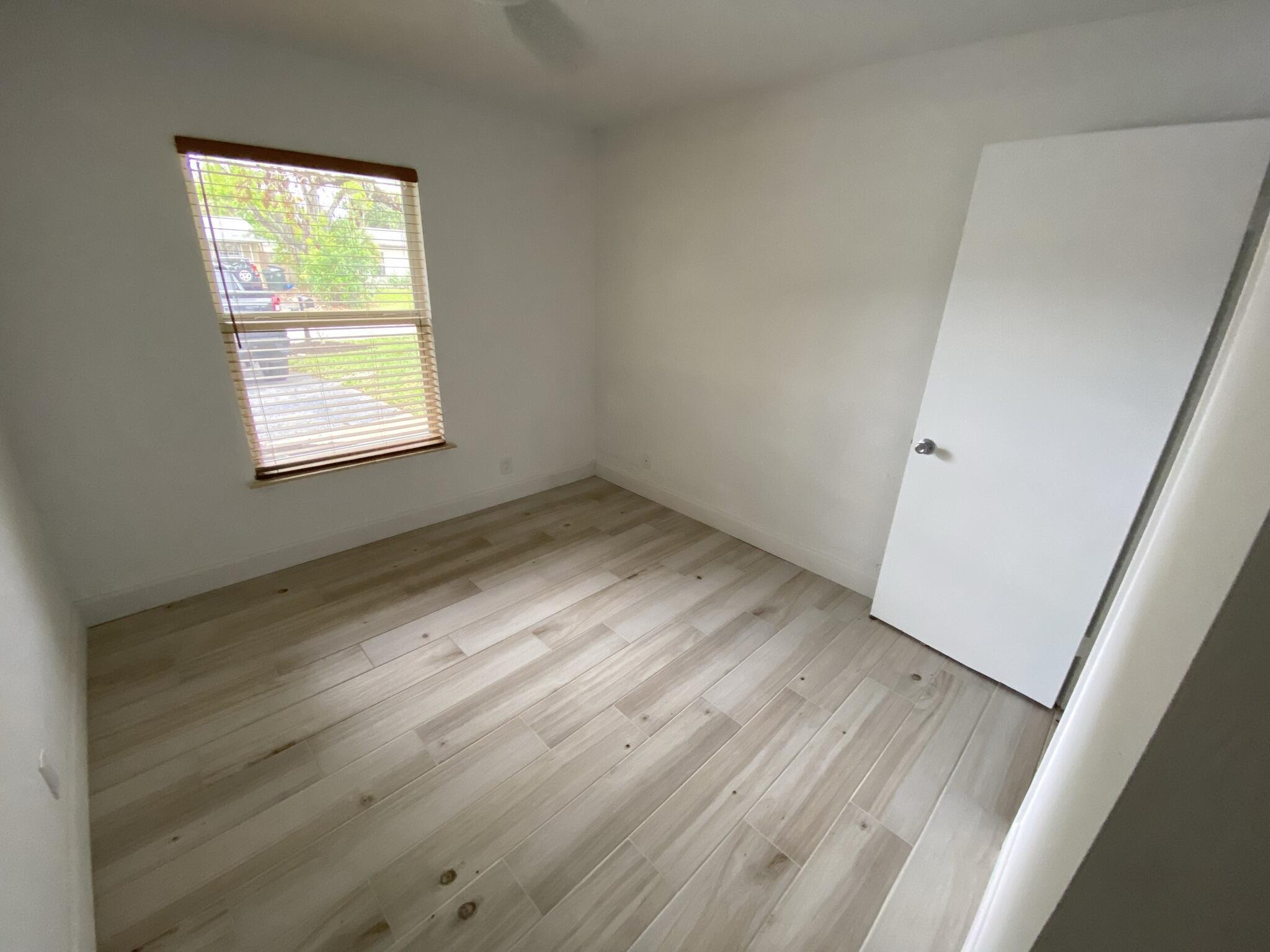 DELRAY MNR - Residential Lease