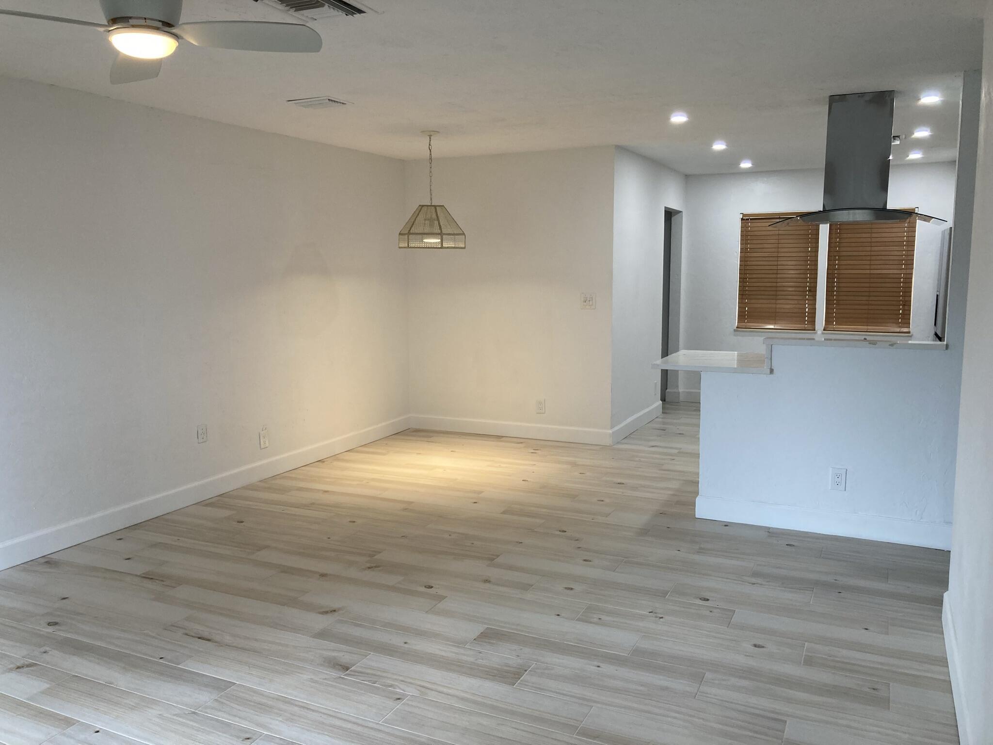 DELRAY MNR - Residential Lease