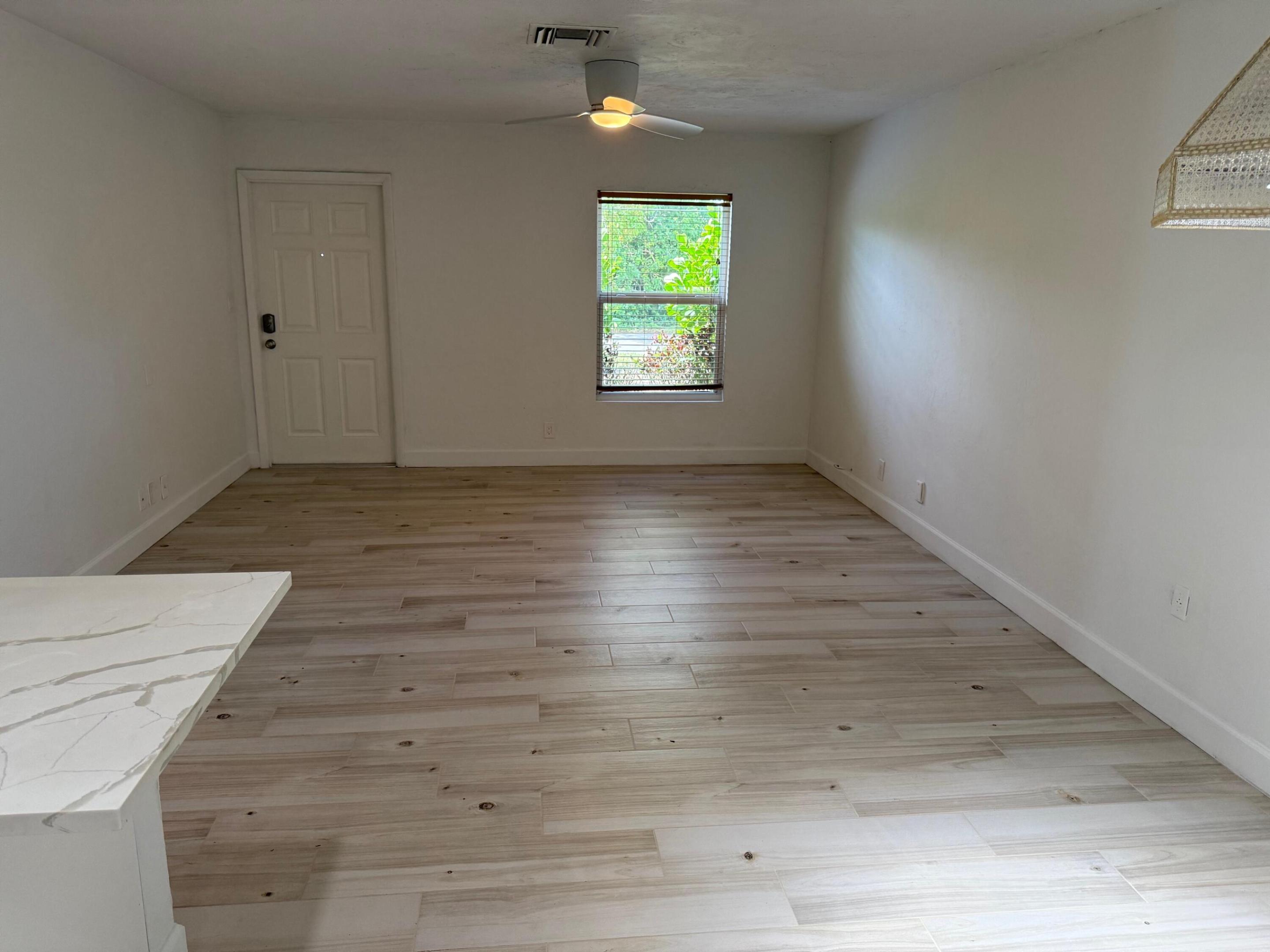 DELRAY MNR - Residential Lease