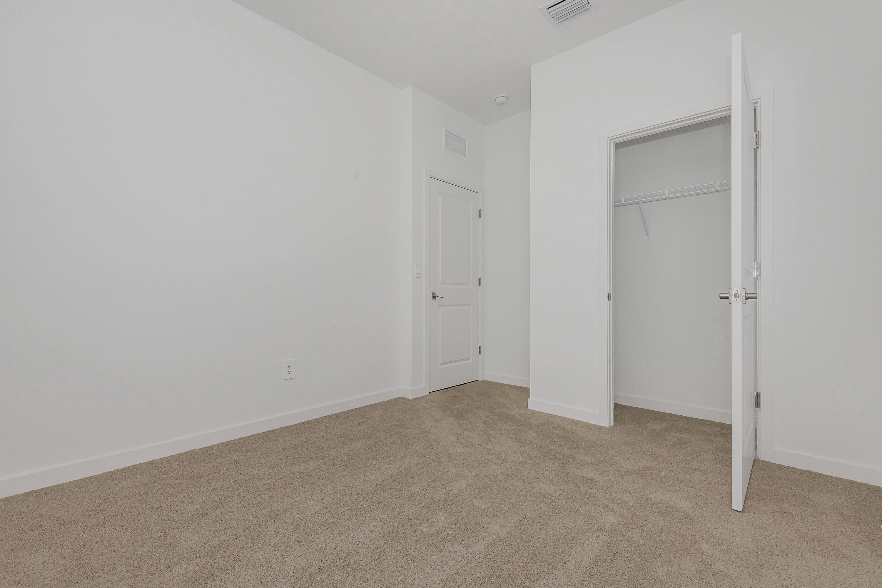 Hunters Manor - Residential Lease