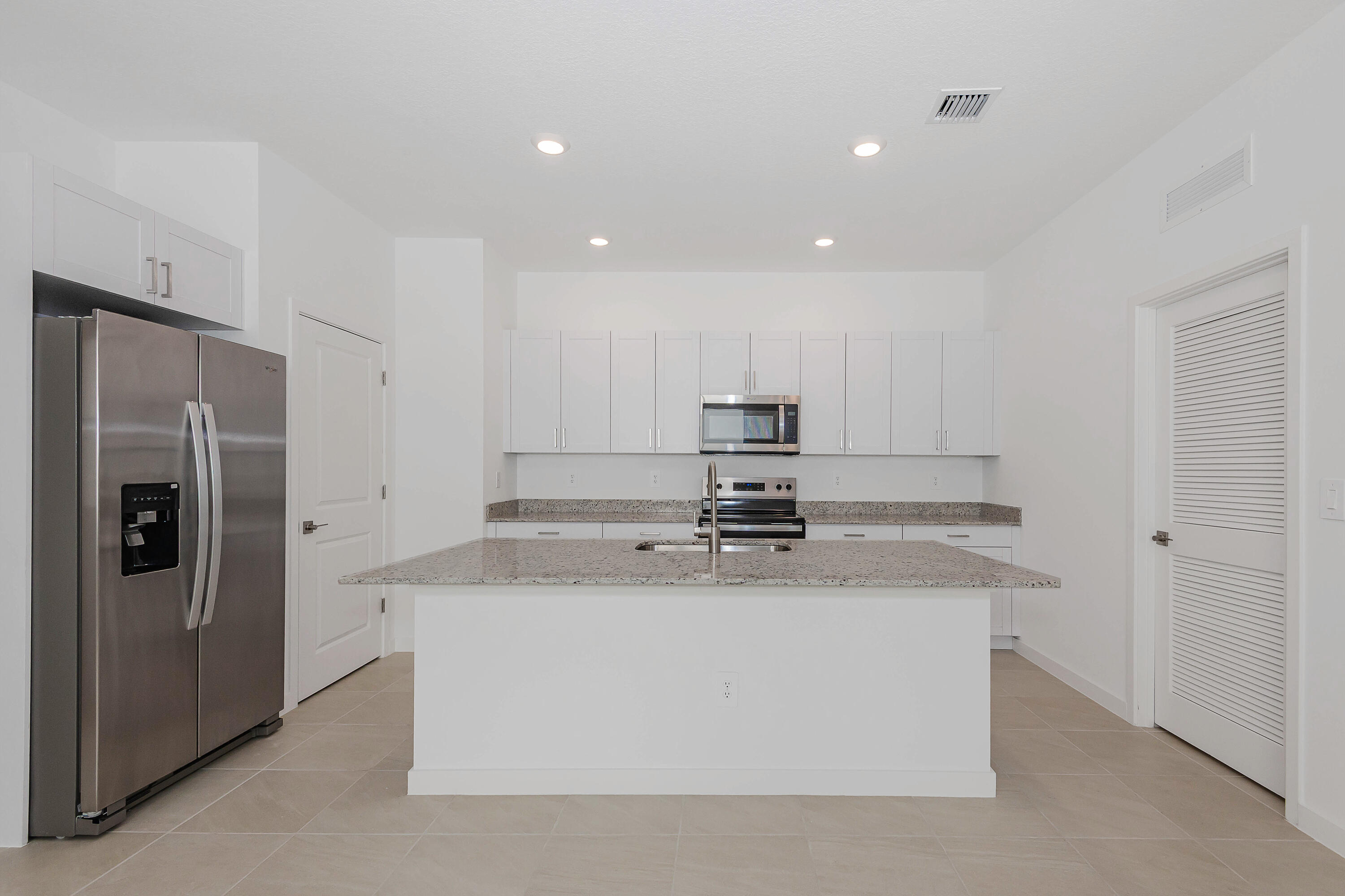 Hunters Manor - Residential Lease