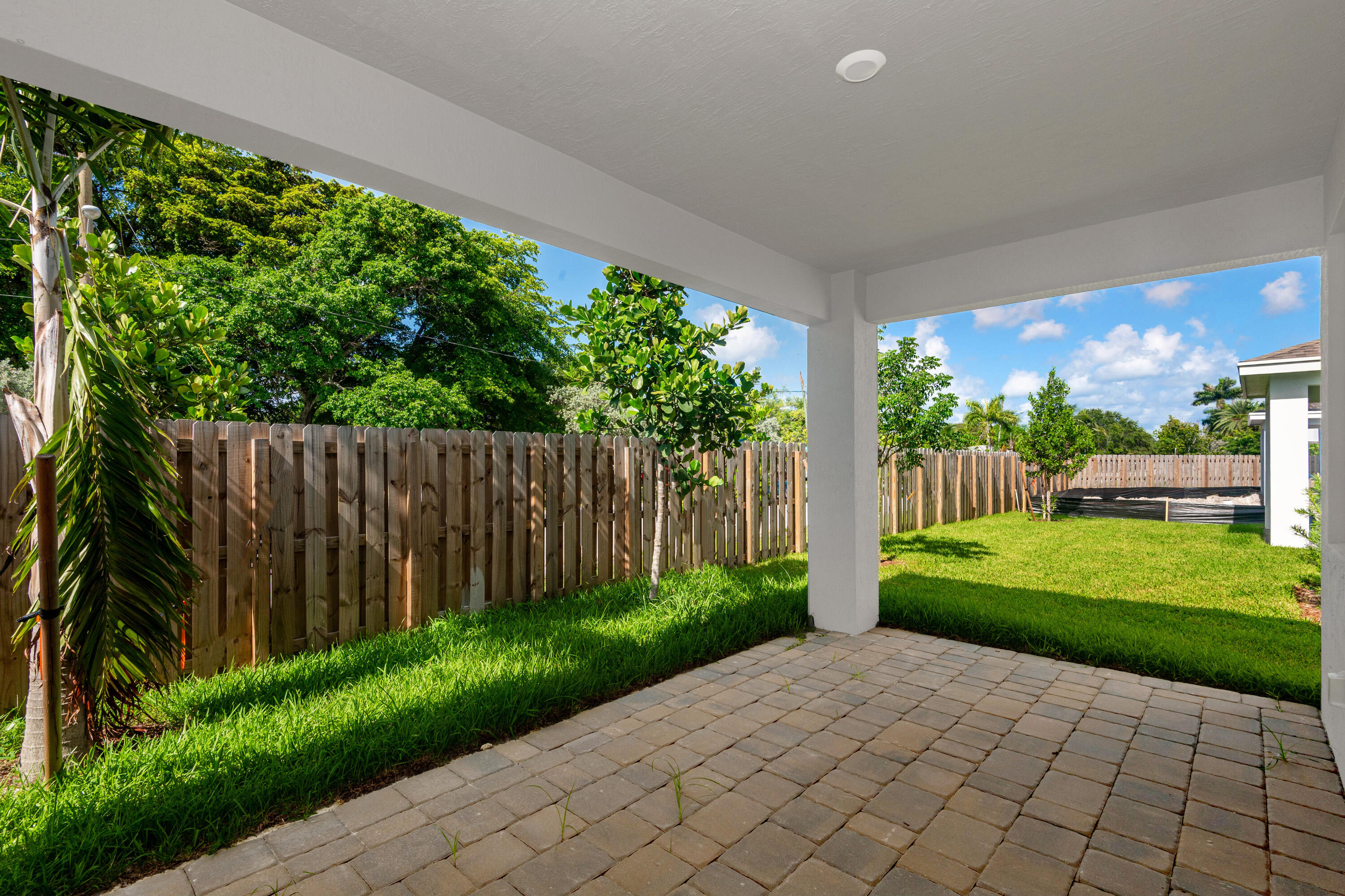 Hunters Manor - Residential Lease