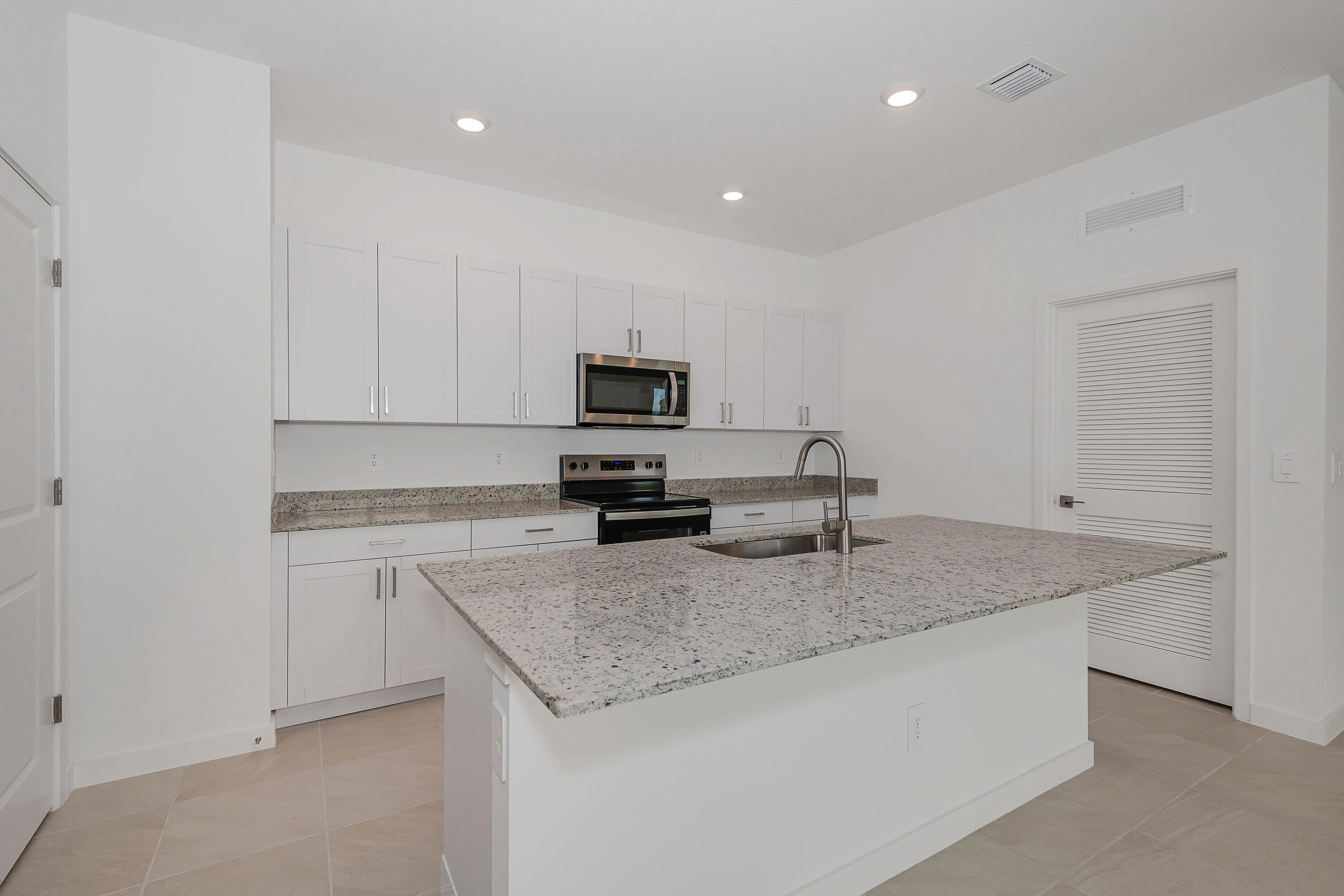 Hunters Manor - Residential Lease