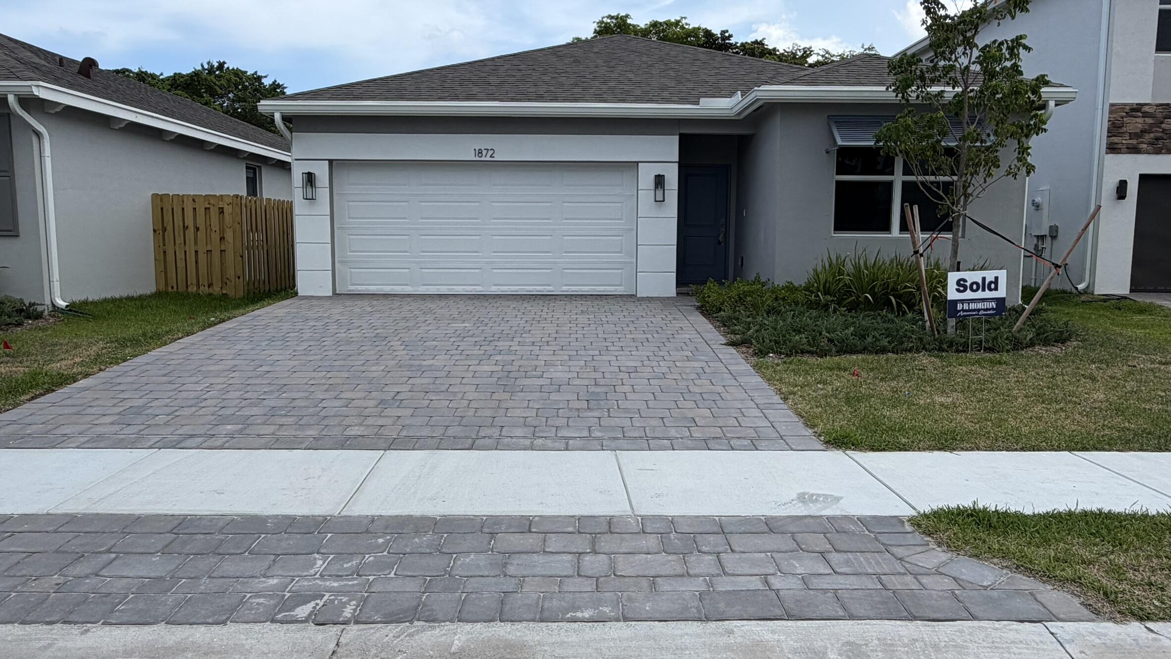 Hunters Manor - Residential Lease
