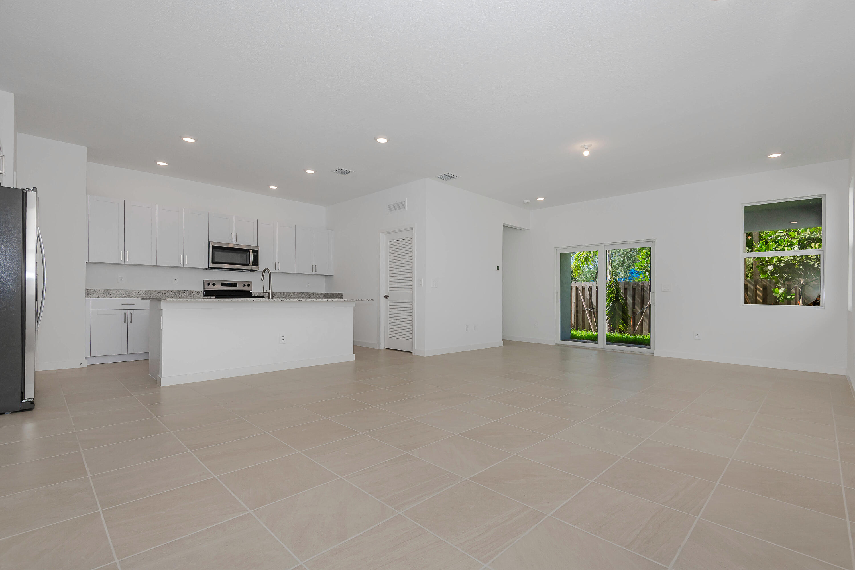 Hunters Manor - Residential Lease