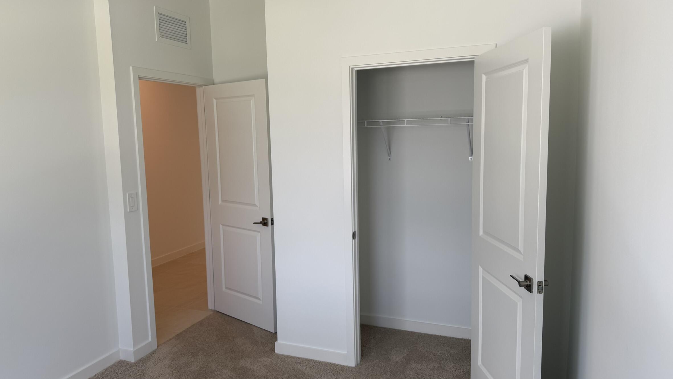 Hunters Manor - Residential Lease
