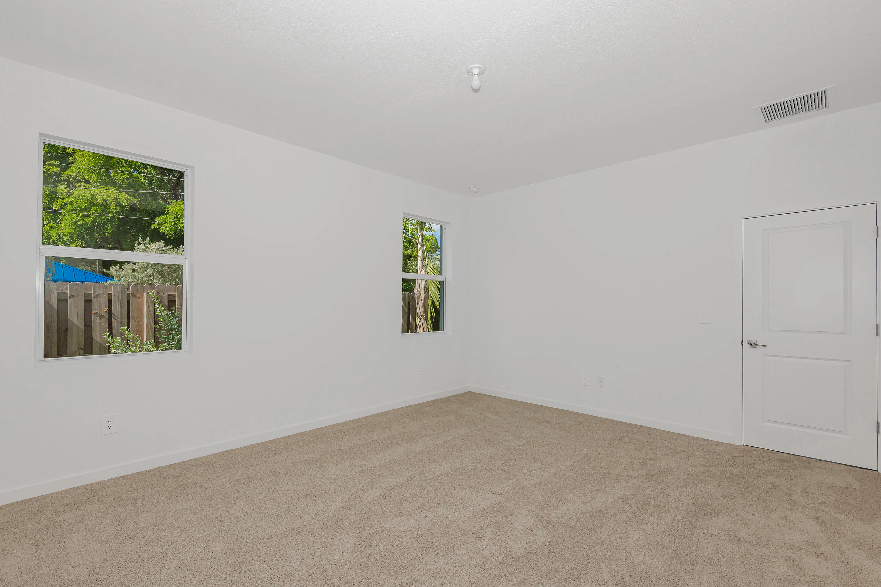 Hunters Manor - Residential Lease