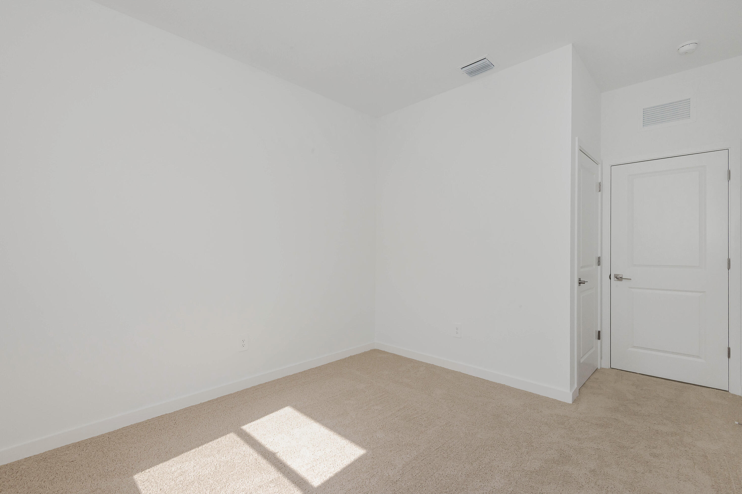 Hunters Manor - Residential Lease