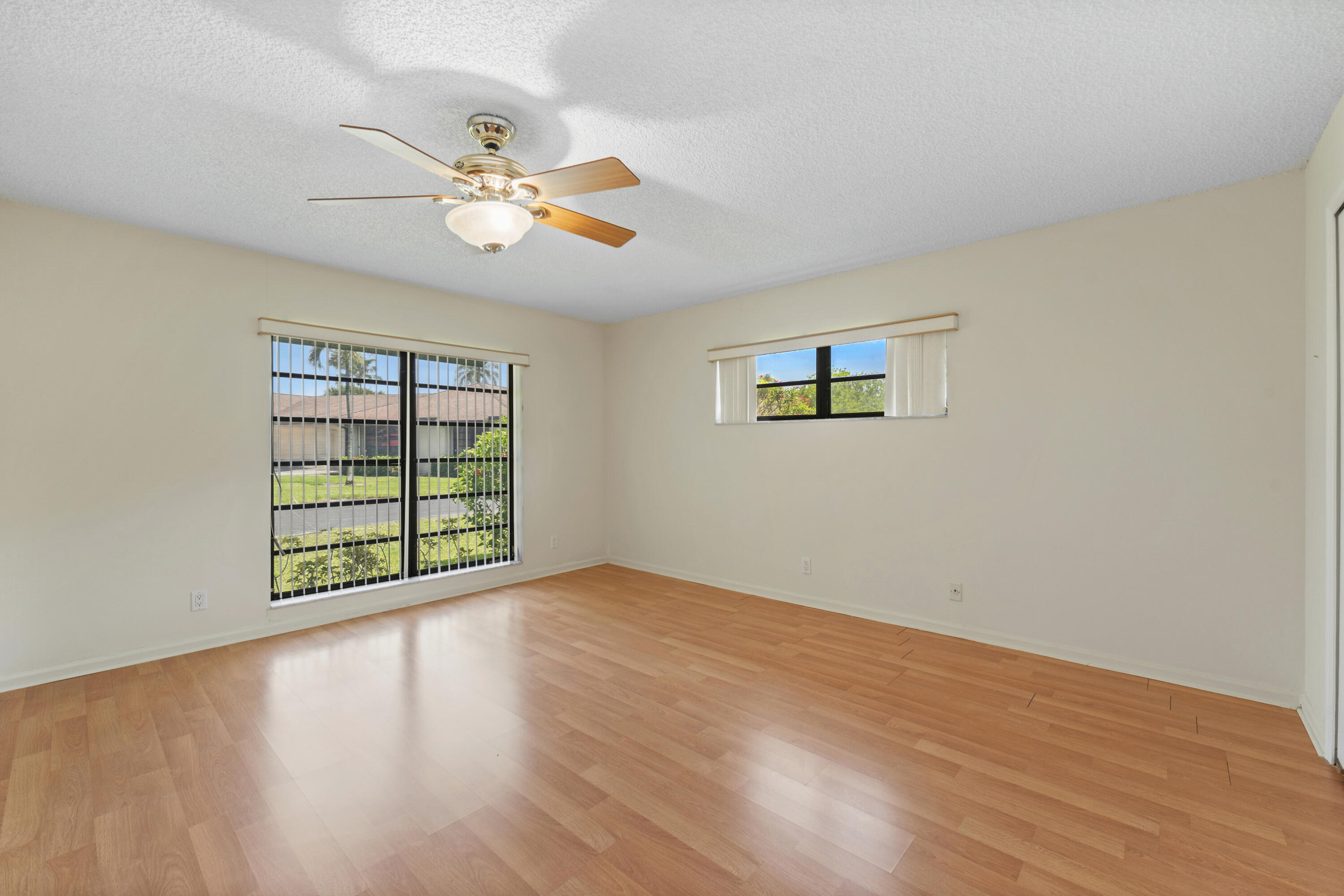 GREENTREE VILLAS CONDO - Residential