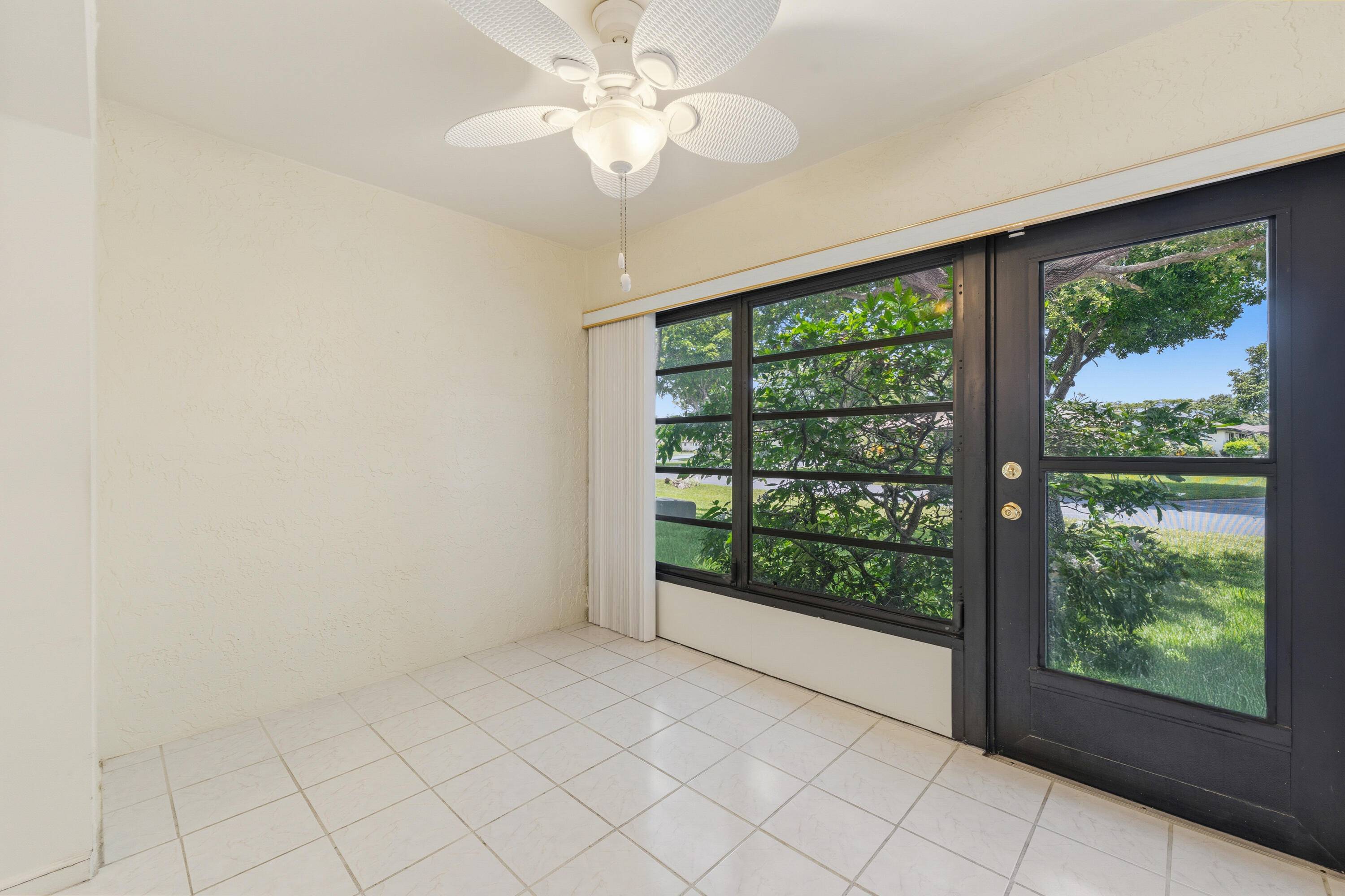 GREENTREE VILLAS CONDO - Residential