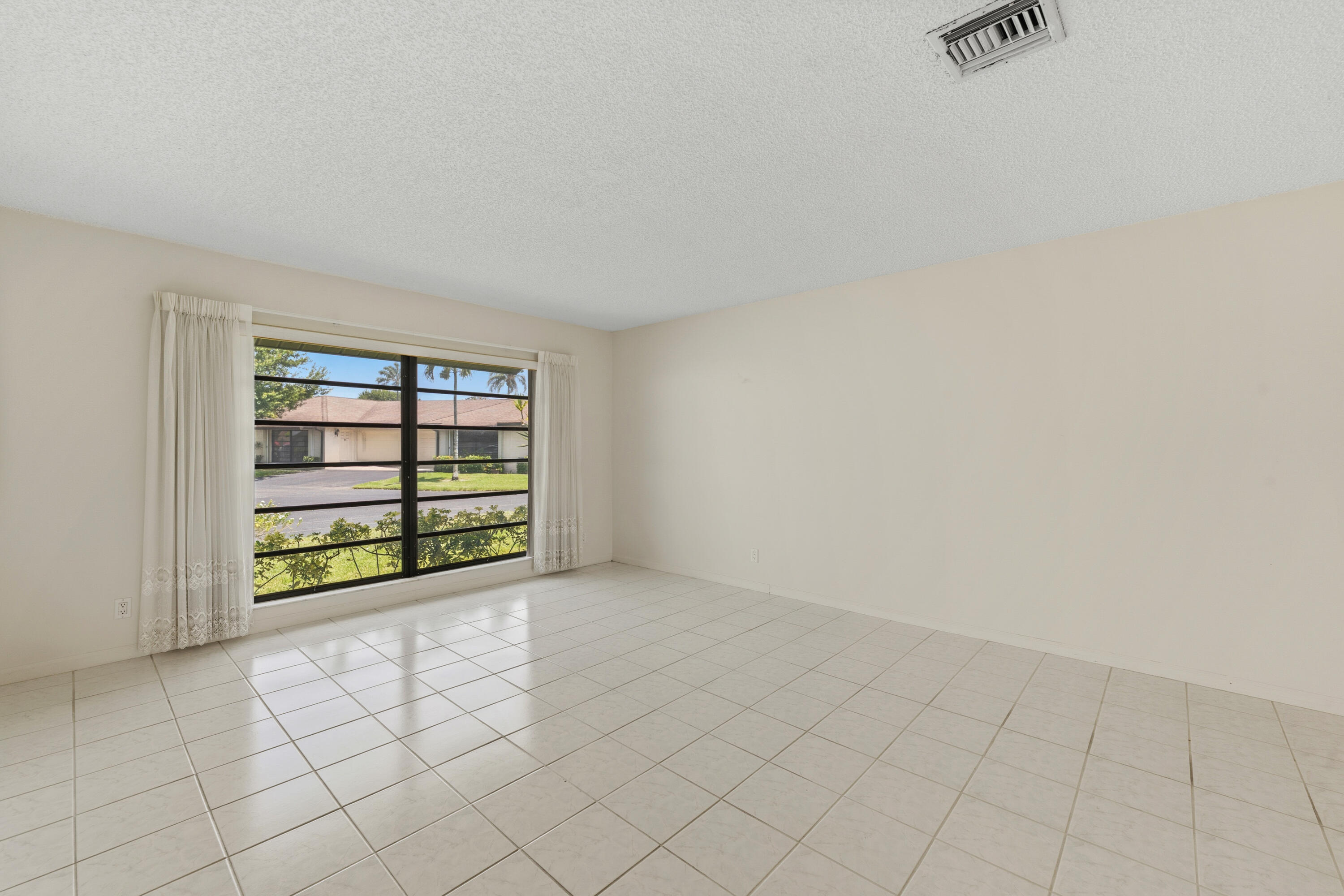 GREENTREE VILLAS CONDO - Residential