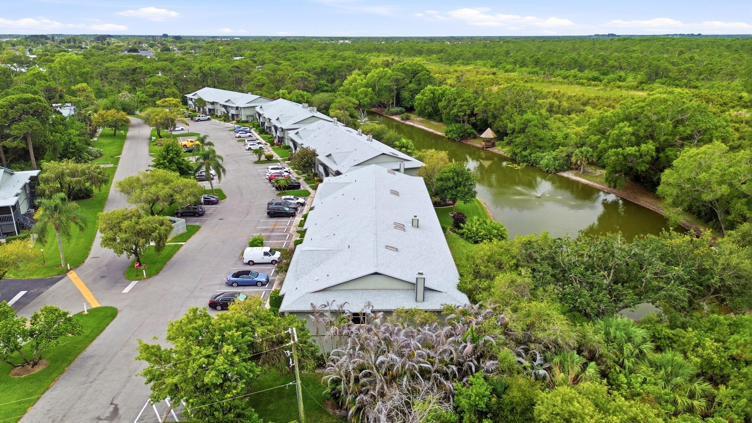 PINECROFT CONDO - Residential