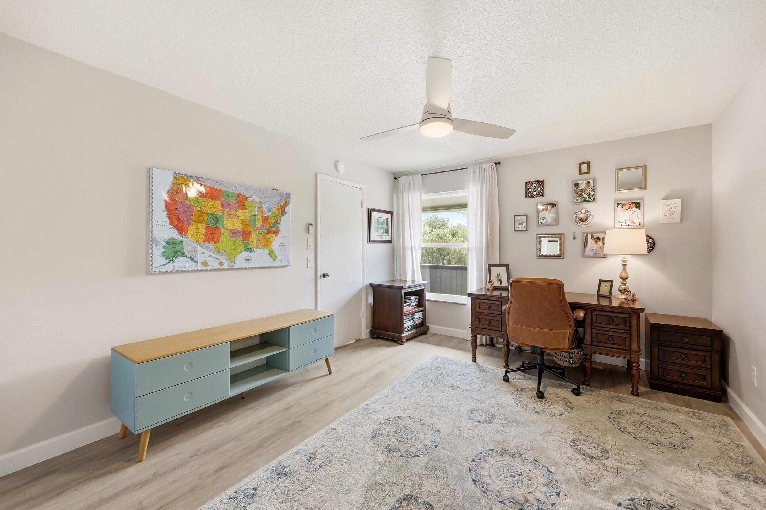 PINECROFT CONDO - Residential