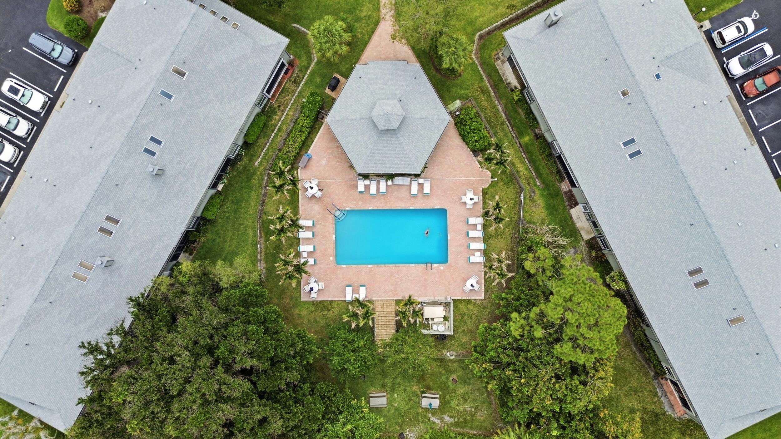 PINECROFT CONDO - Residential