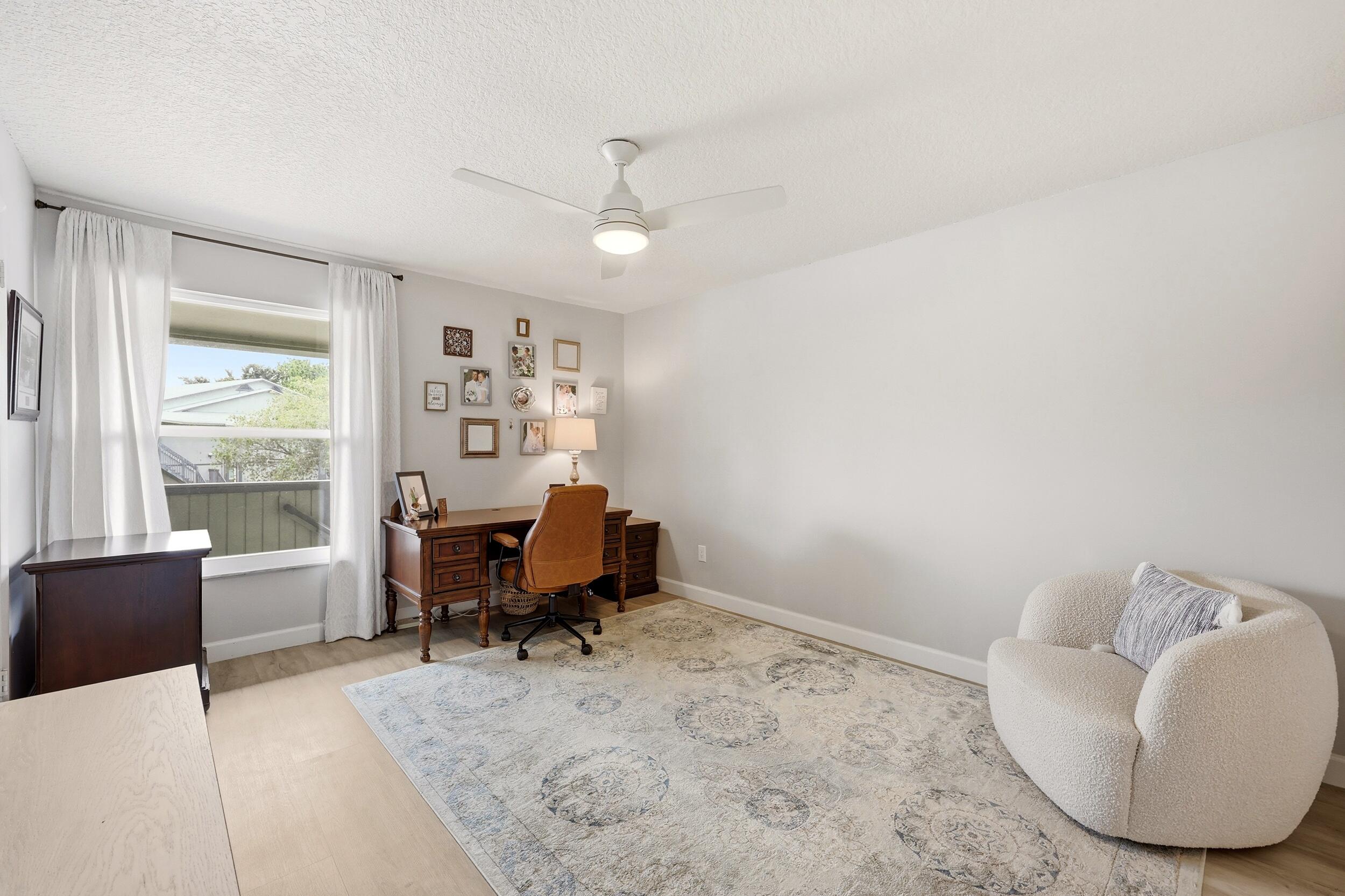 PINECROFT CONDO - Residential