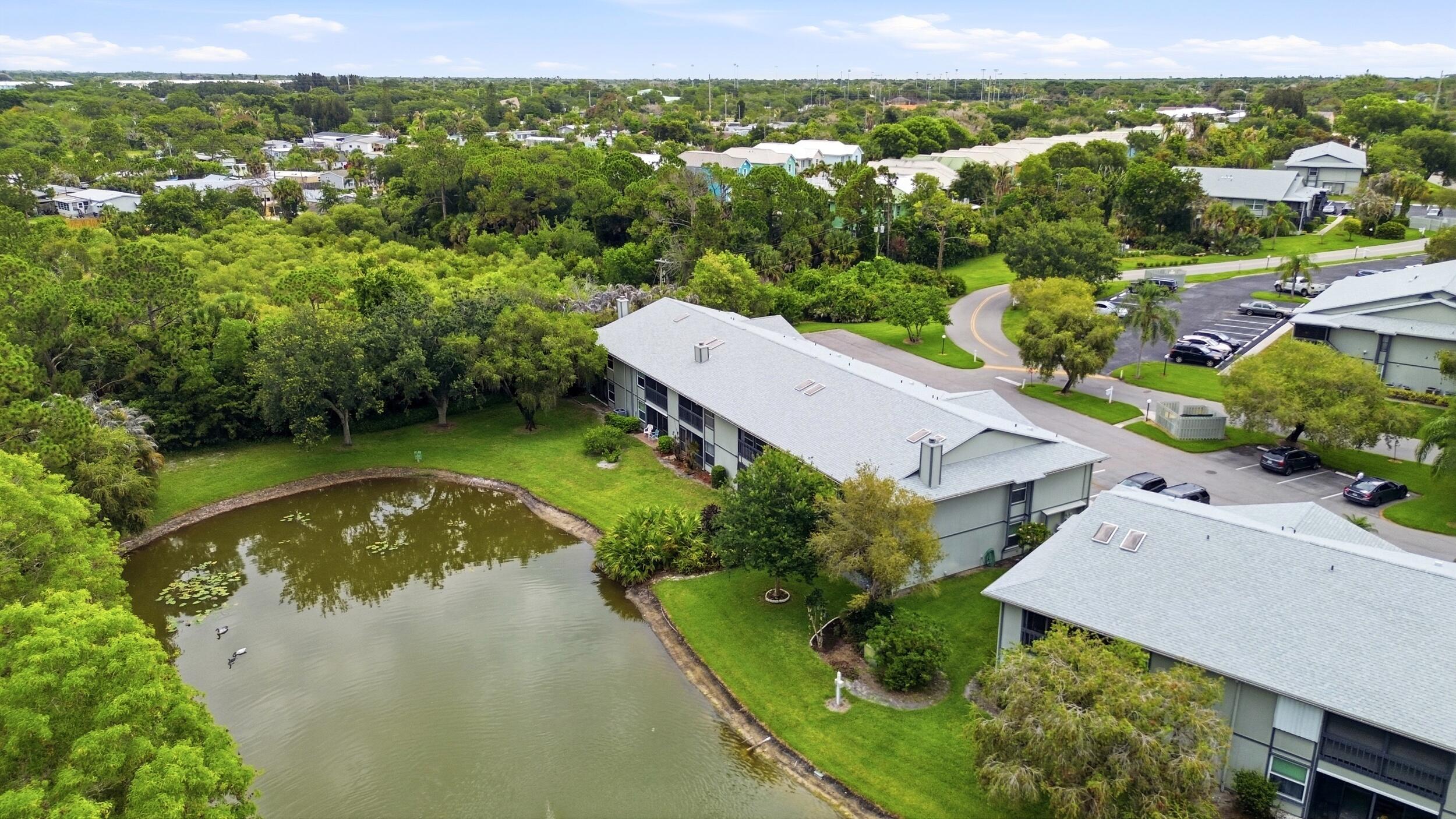 PINECROFT CONDO - Residential