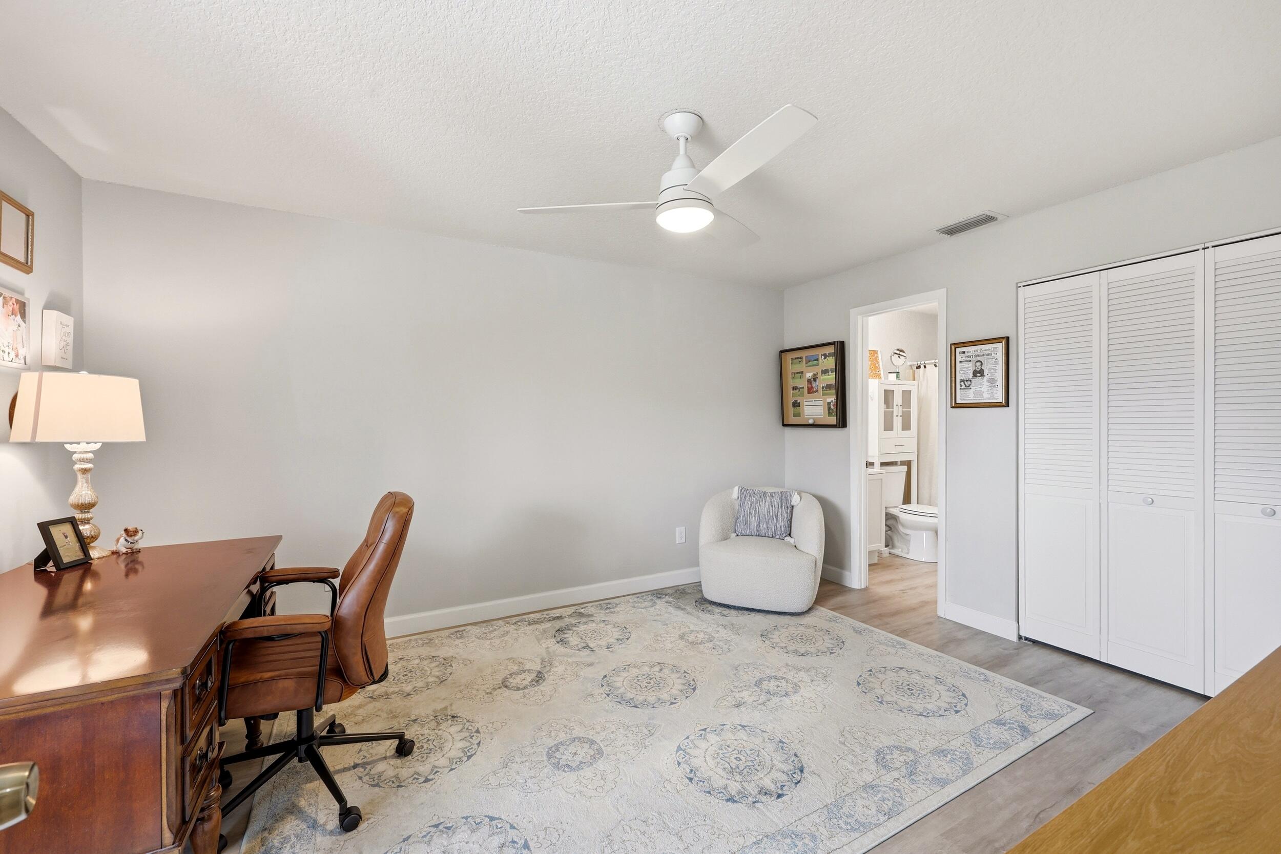 PINECROFT CONDO - Residential