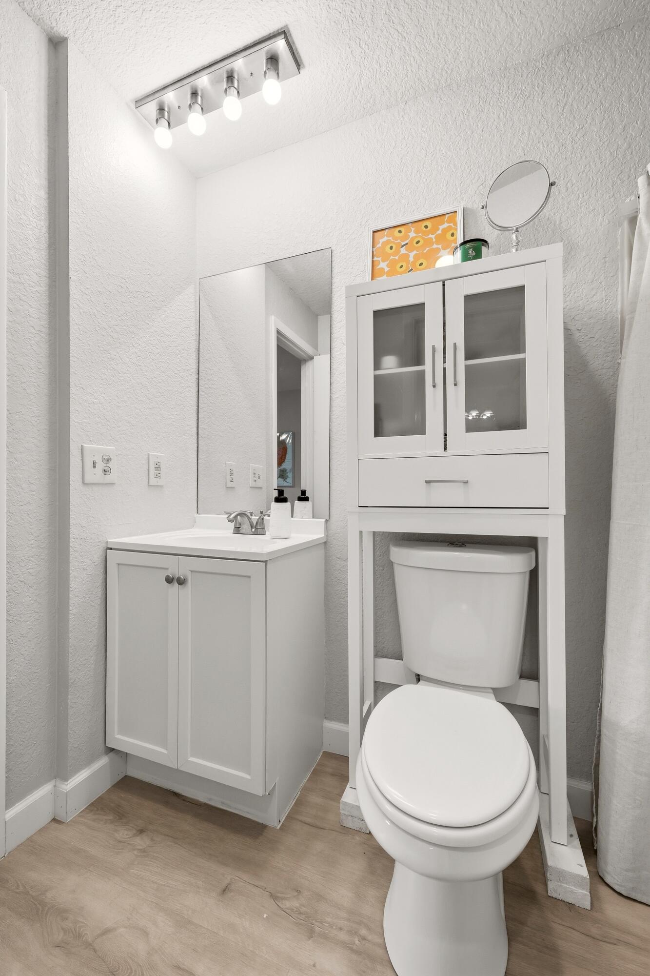 PINECROFT CONDO - Residential