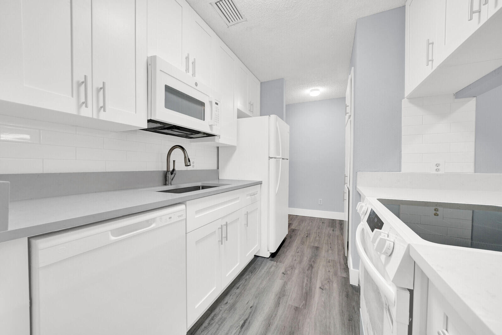 BOYNTON LANDINGS CONDO - Residential Lease