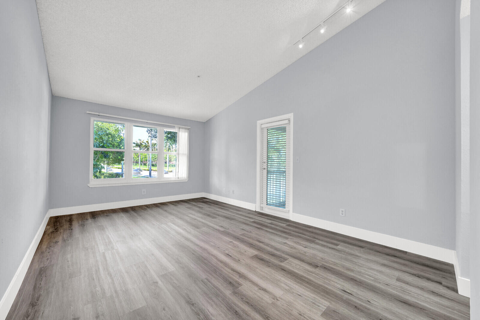 BOYNTON LANDINGS CONDO - Residential Lease