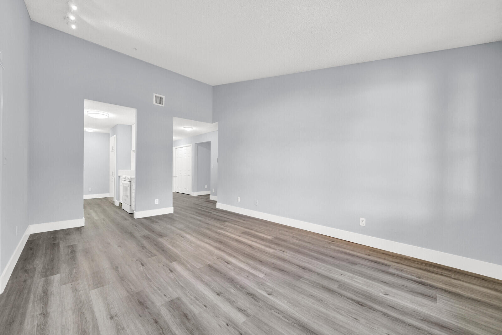 BOYNTON LANDINGS CONDO - Residential Lease