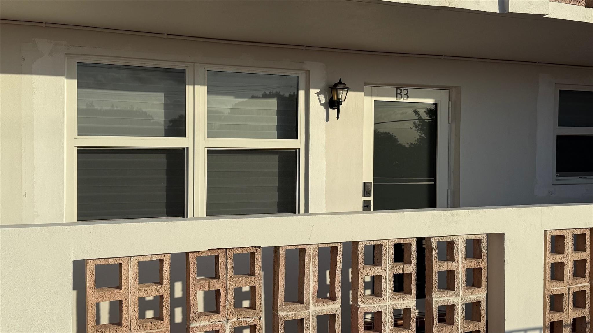 PALM ROYAL CONDOMINIUM - Residential
