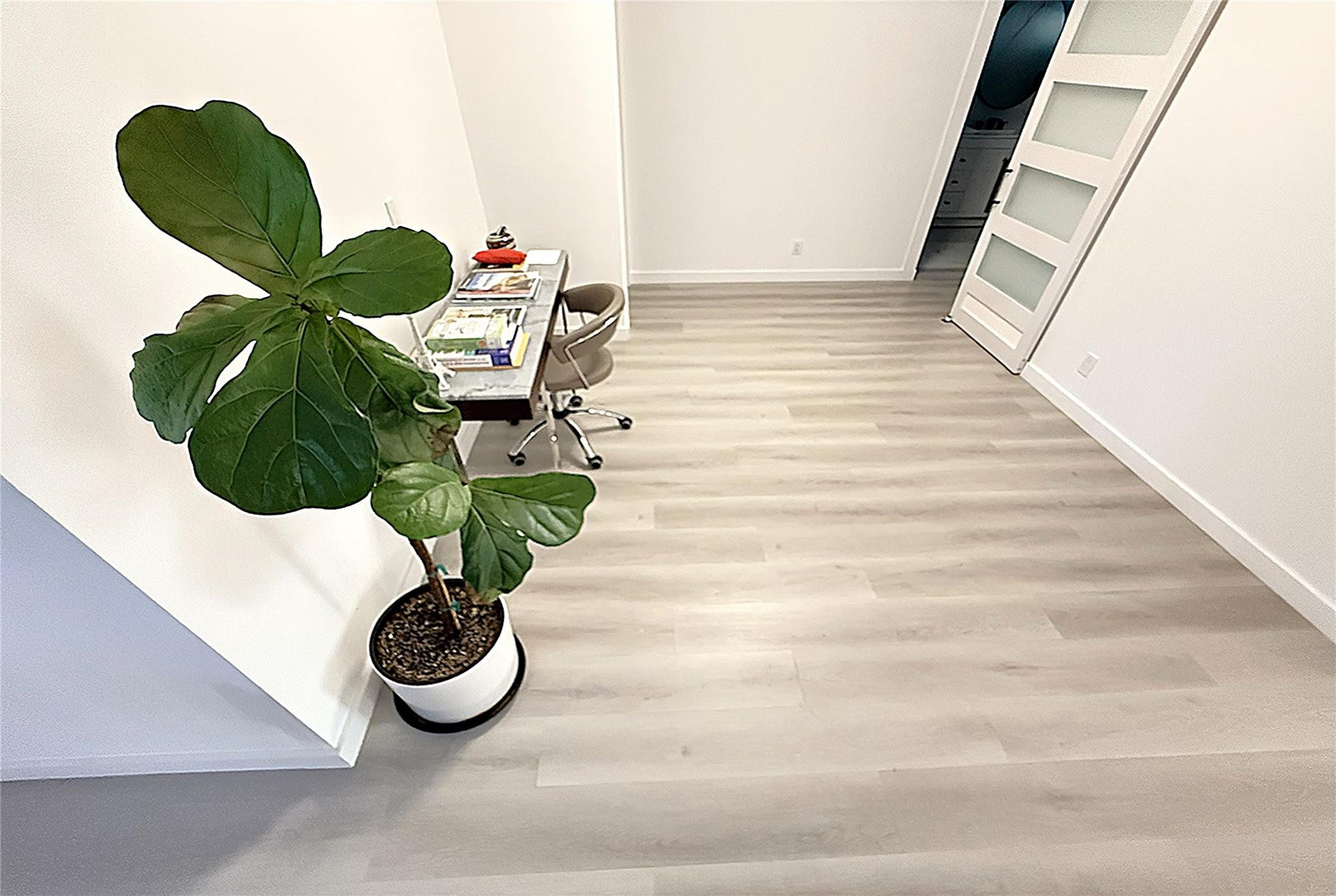 PALM ROYAL CONDOMINIUM - Residential