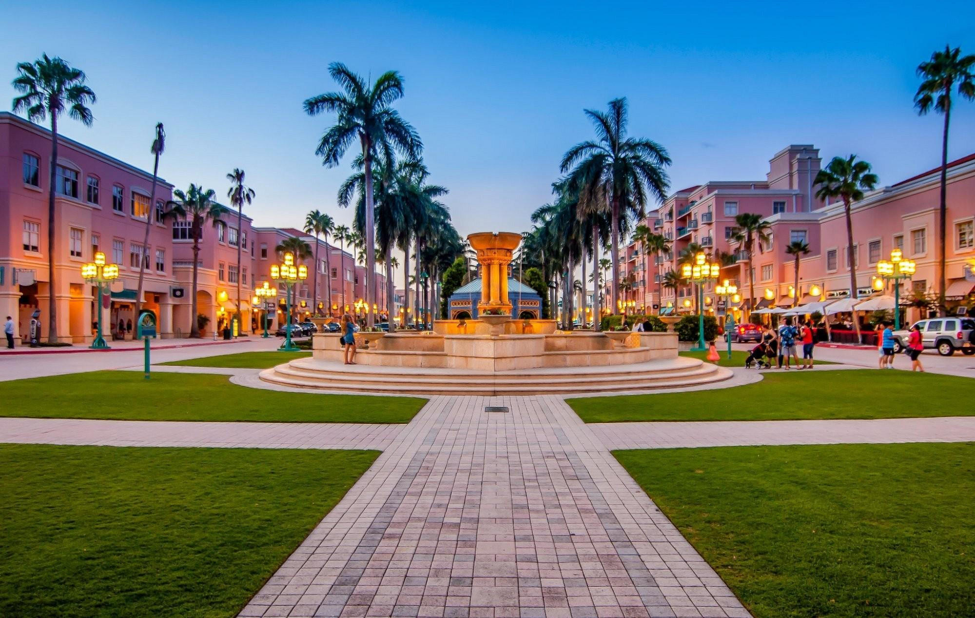 PALM ROYAL CONDOMINIUM - Residential