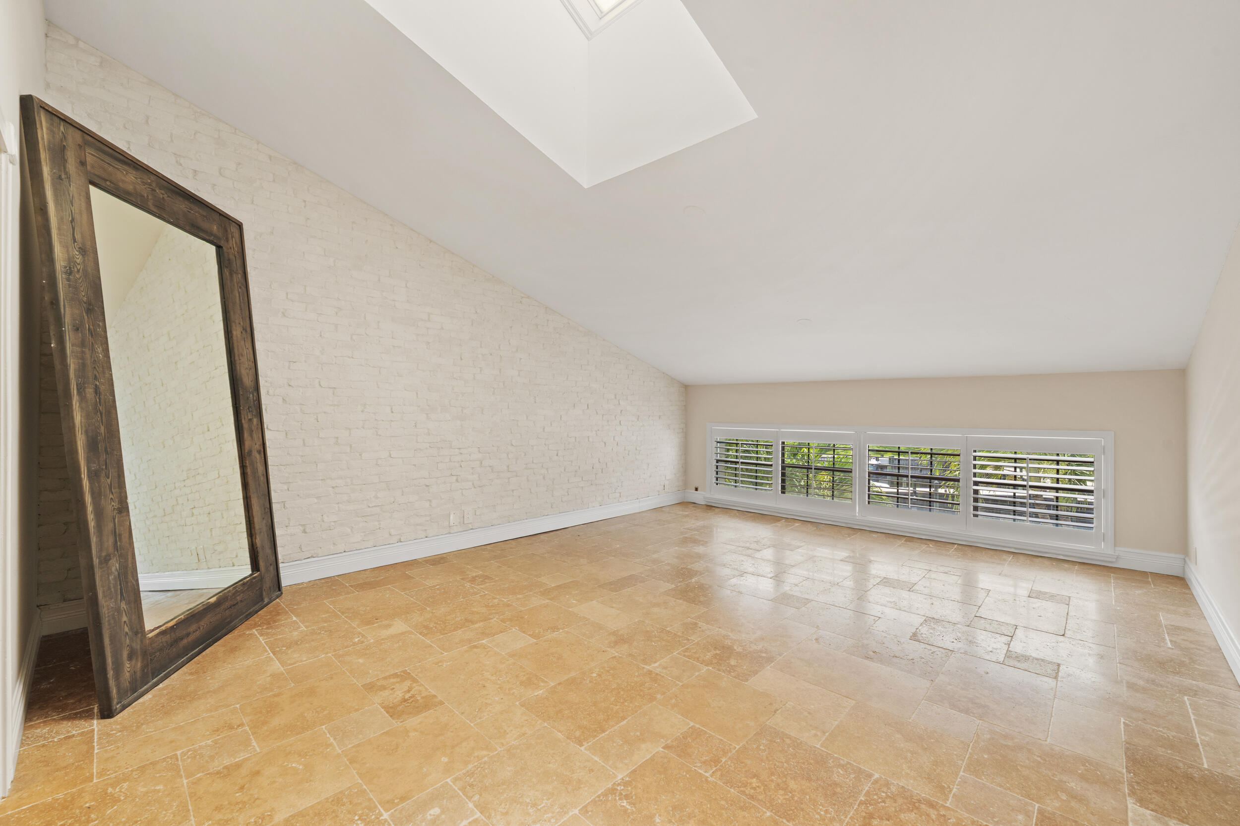 MARINERS COVE 1 - Residential
