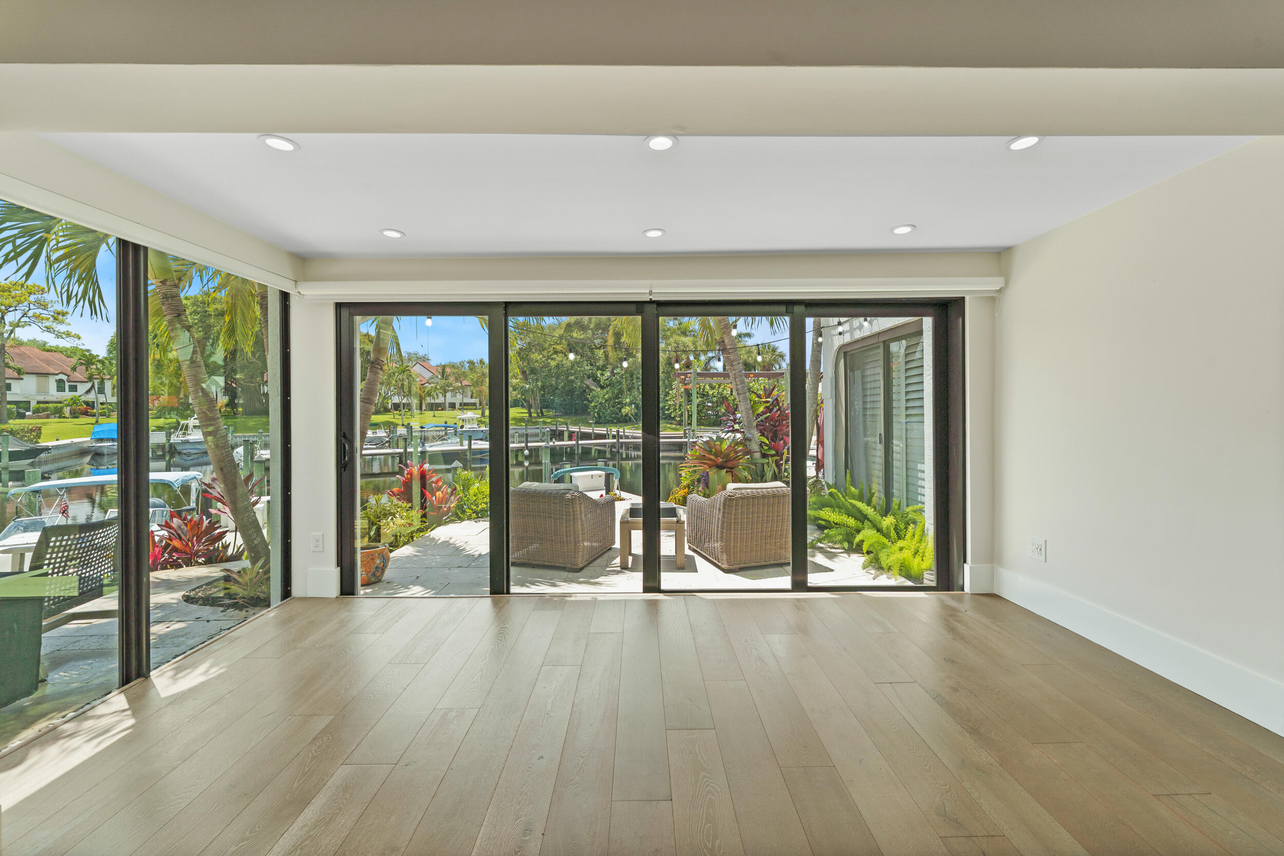 MARINERS COVE 1 - Residential