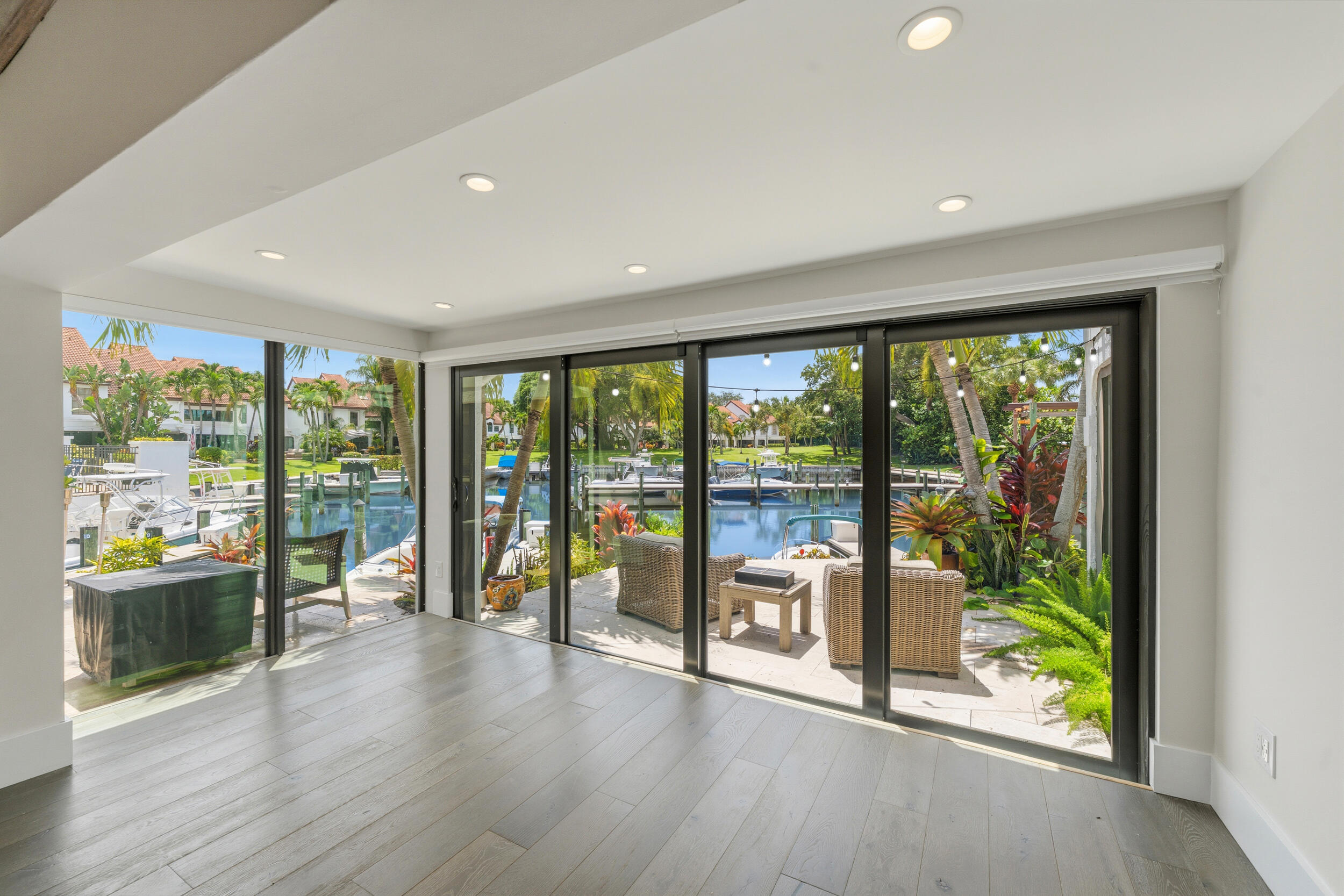 MARINERS COVE 1 - Residential