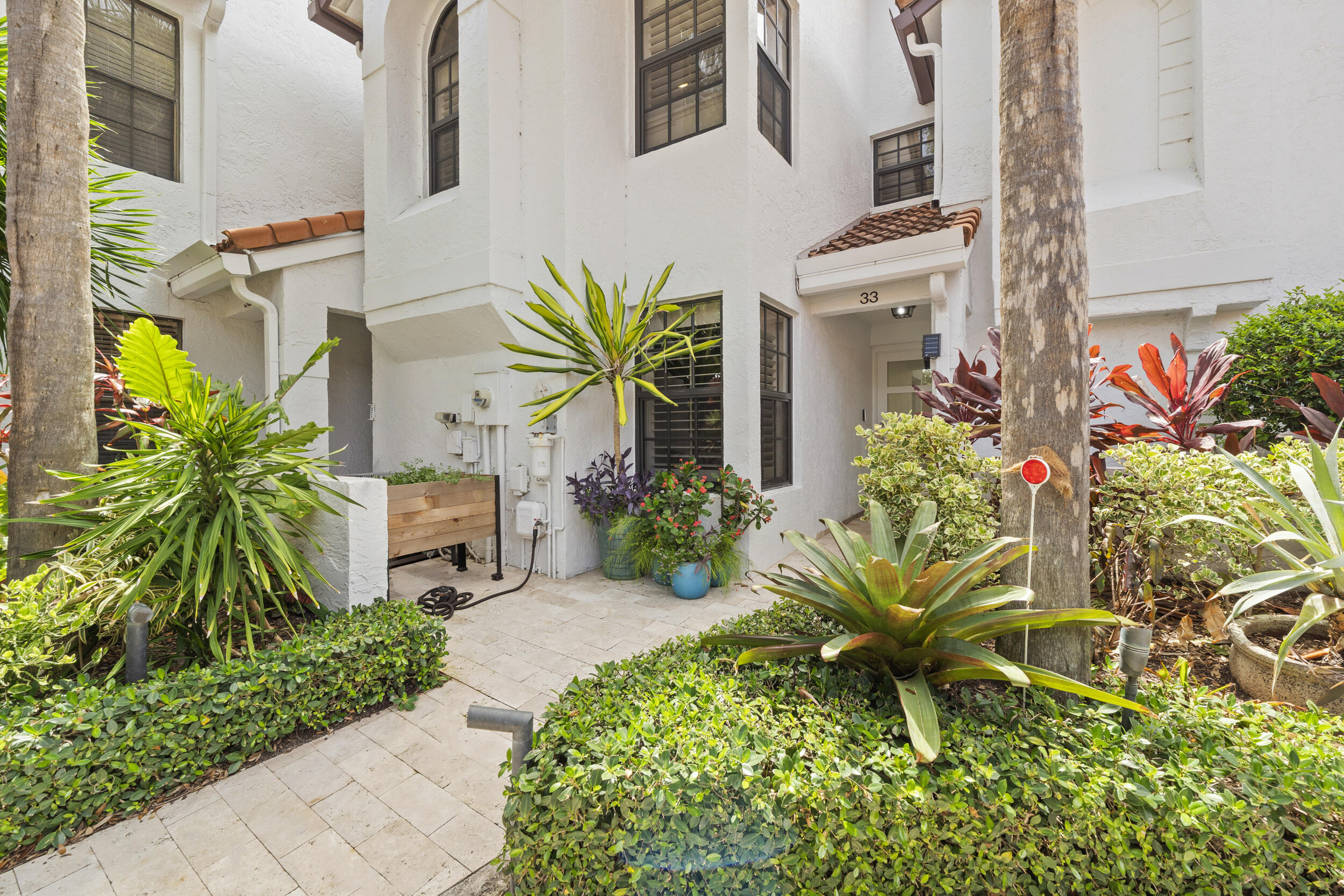 MARINERS COVE 1 - Residential