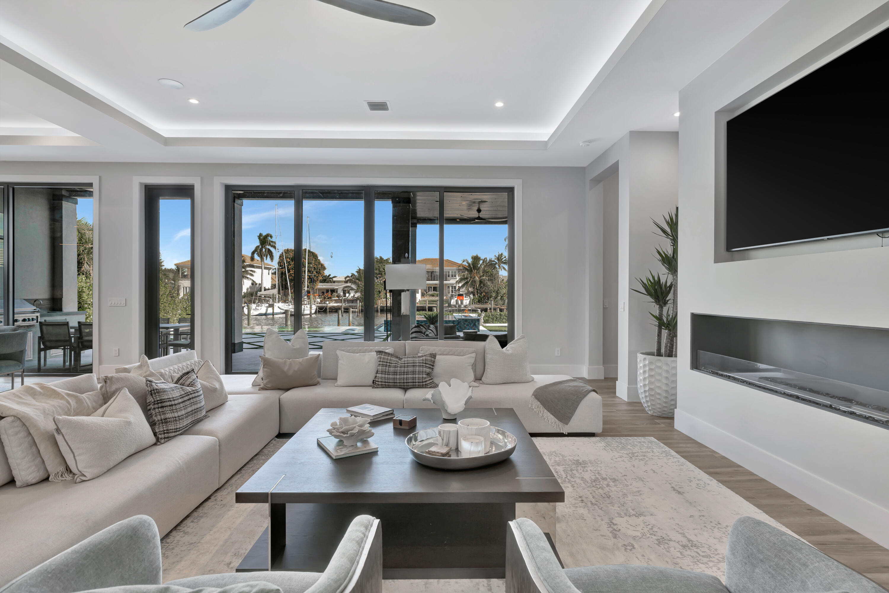 NORTH PALM BEACH VILLAGE OF 6 - Residential