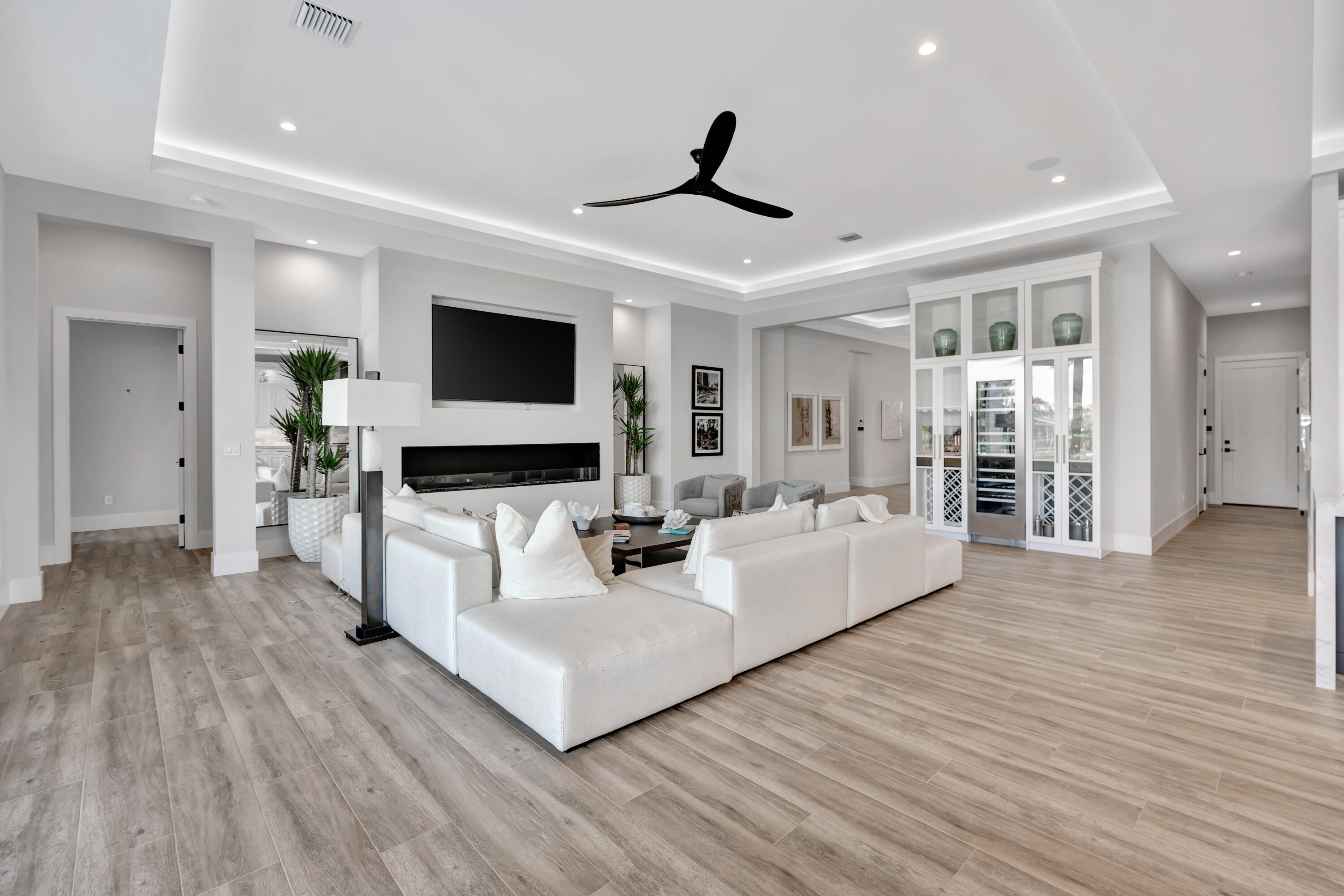 NORTH PALM BEACH VILLAGE OF 6 - Residential