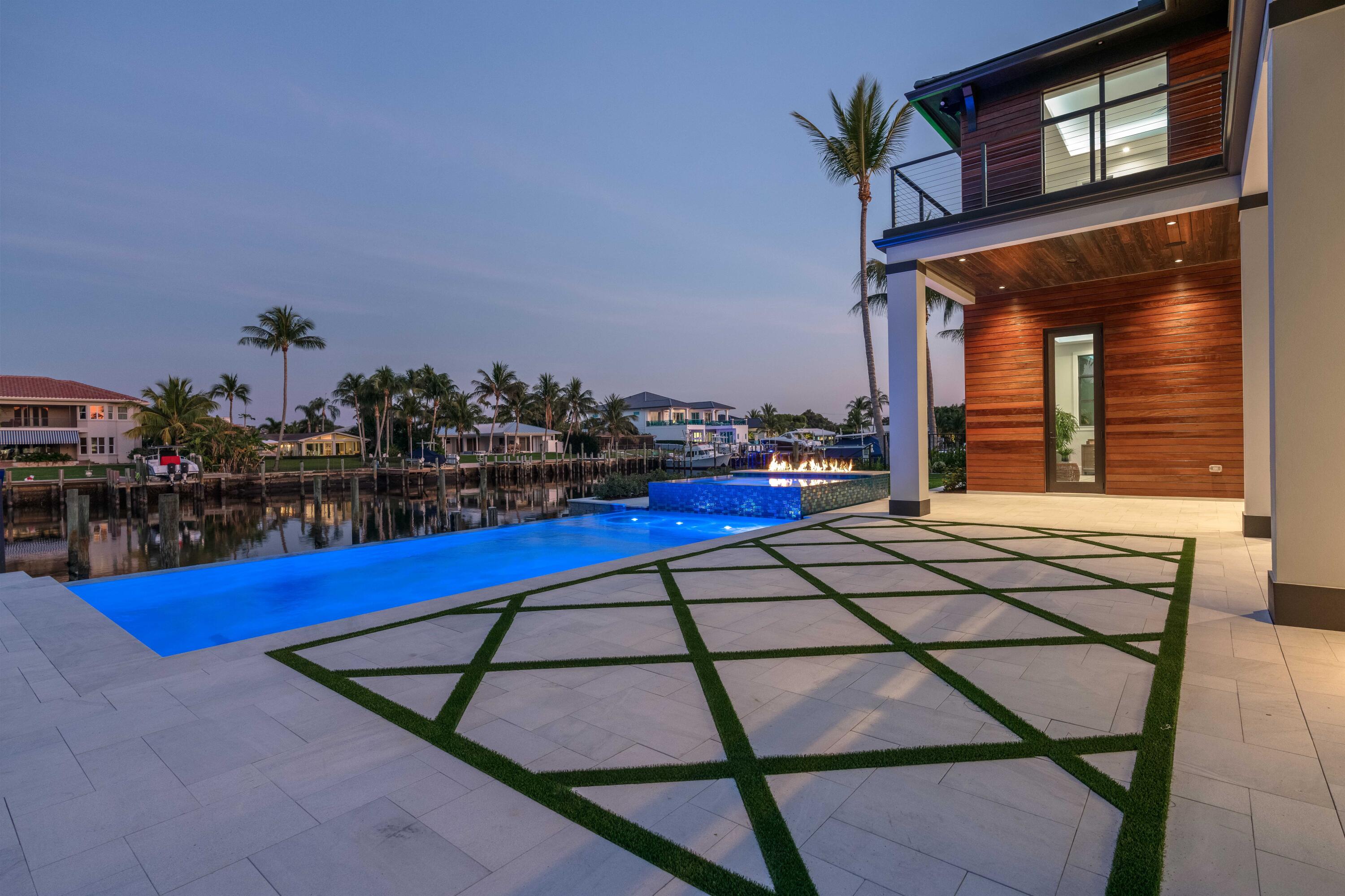 NORTH PALM BEACH VILLAGE OF 6 - Residential