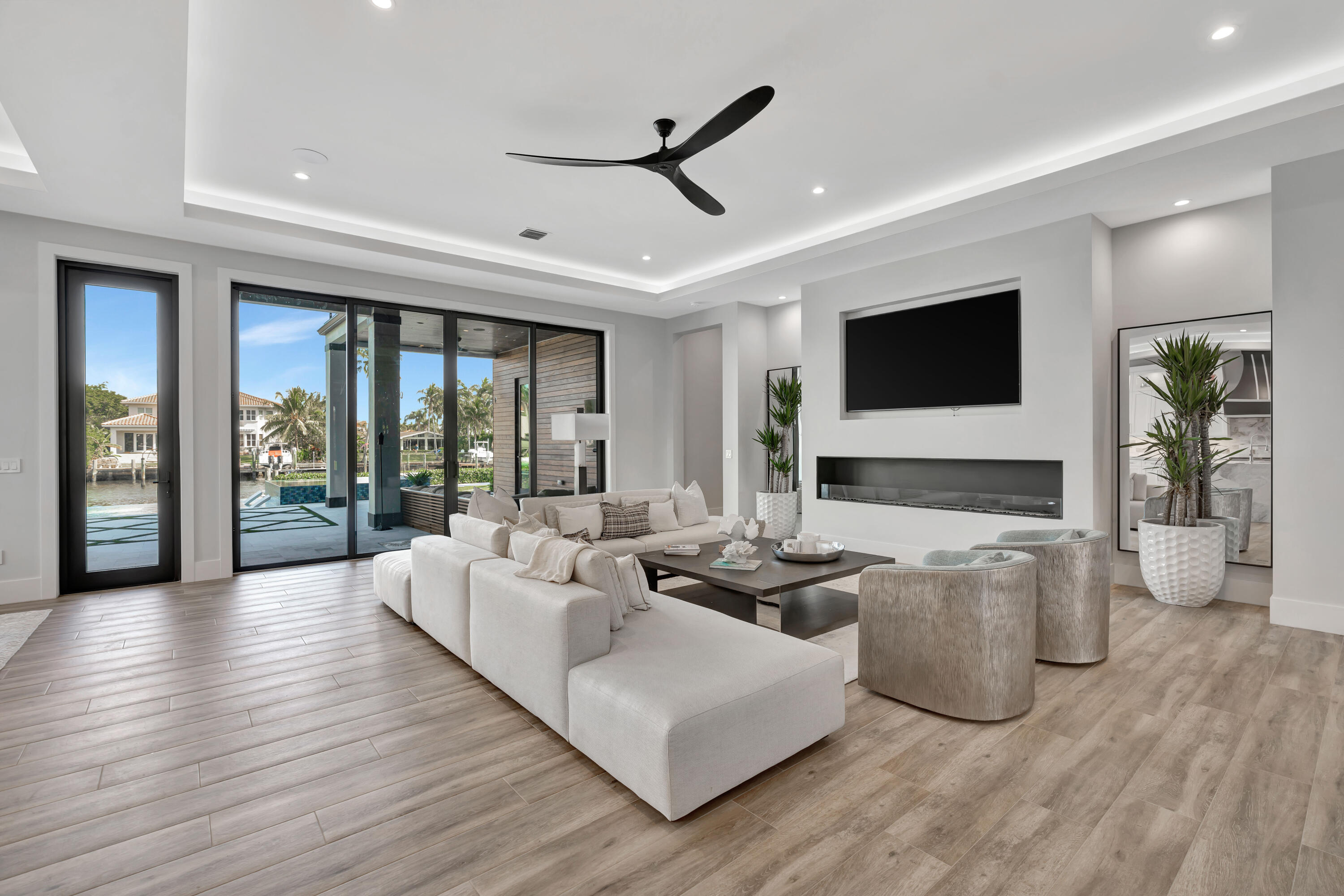 NORTH PALM BEACH VILLAGE OF 6 - Residential