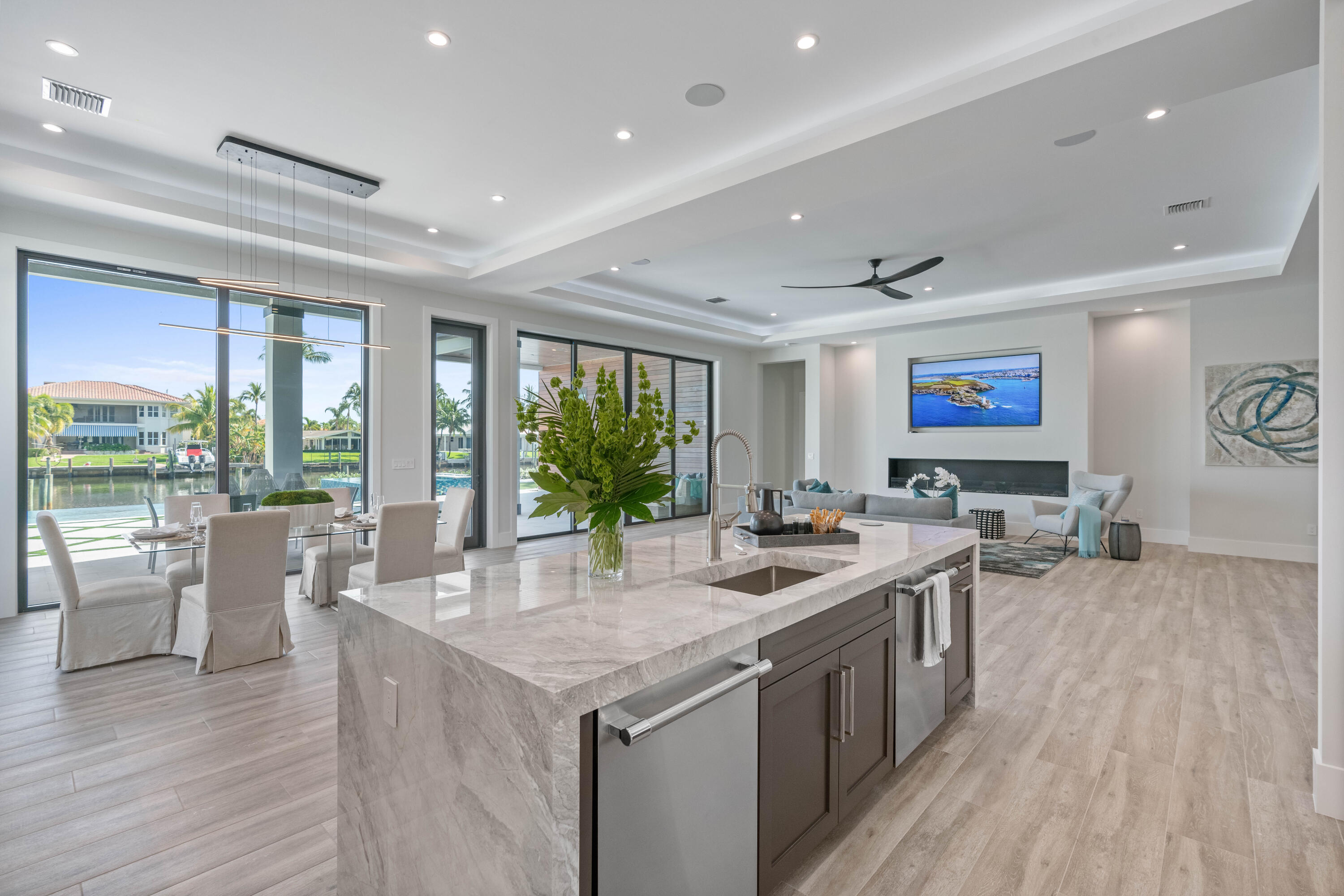 NORTH PALM BEACH VILLAGE OF 6 - Residential