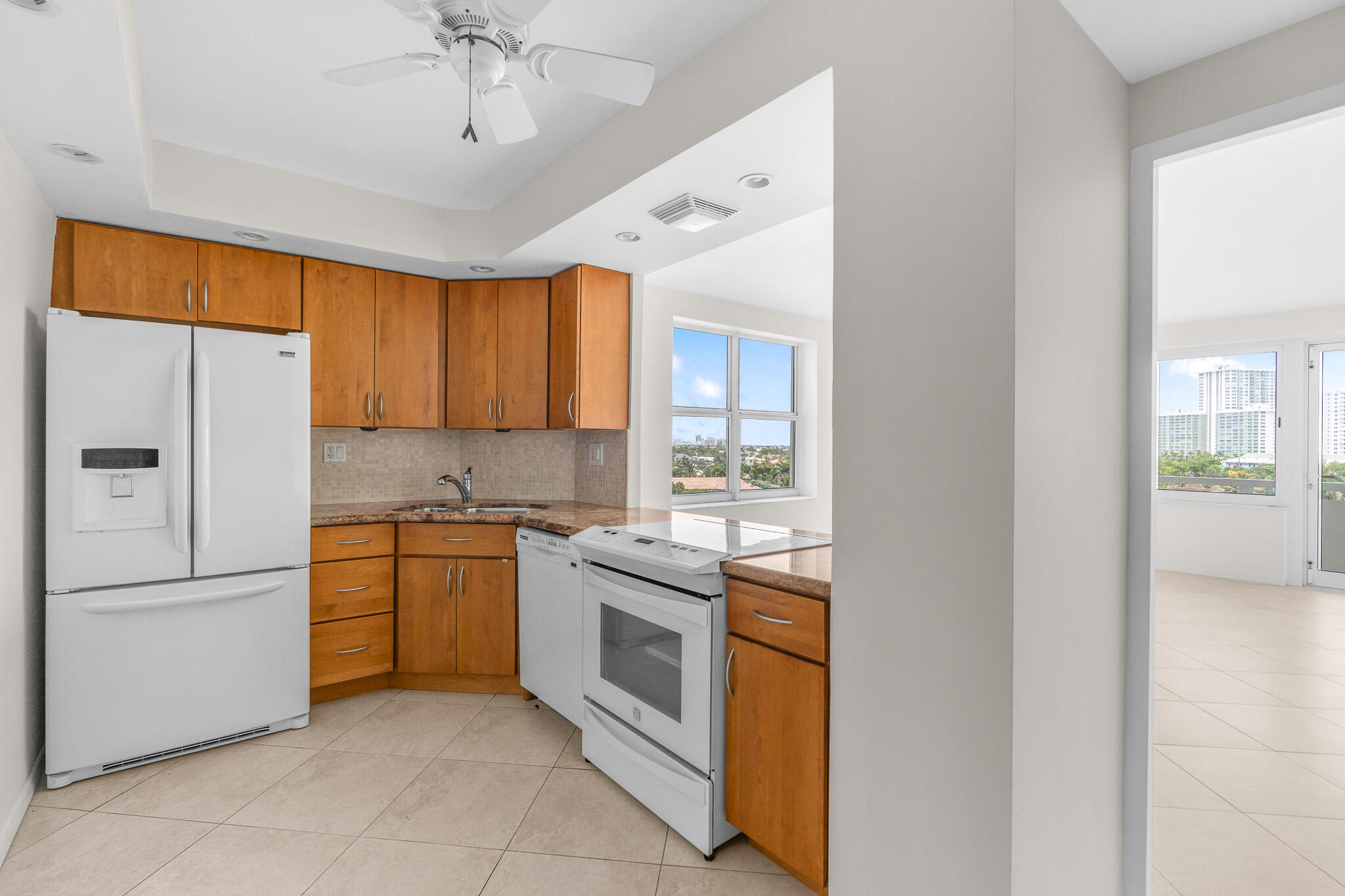 CORAL RIDGE TOWERS NORTH CO-OP - Residential