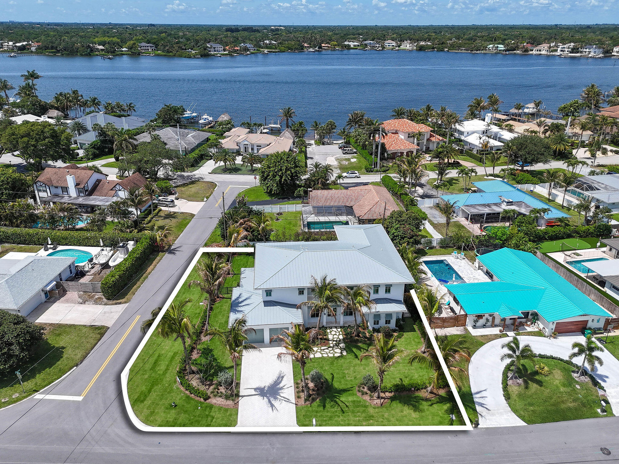 Tequesta Country Club - Residential