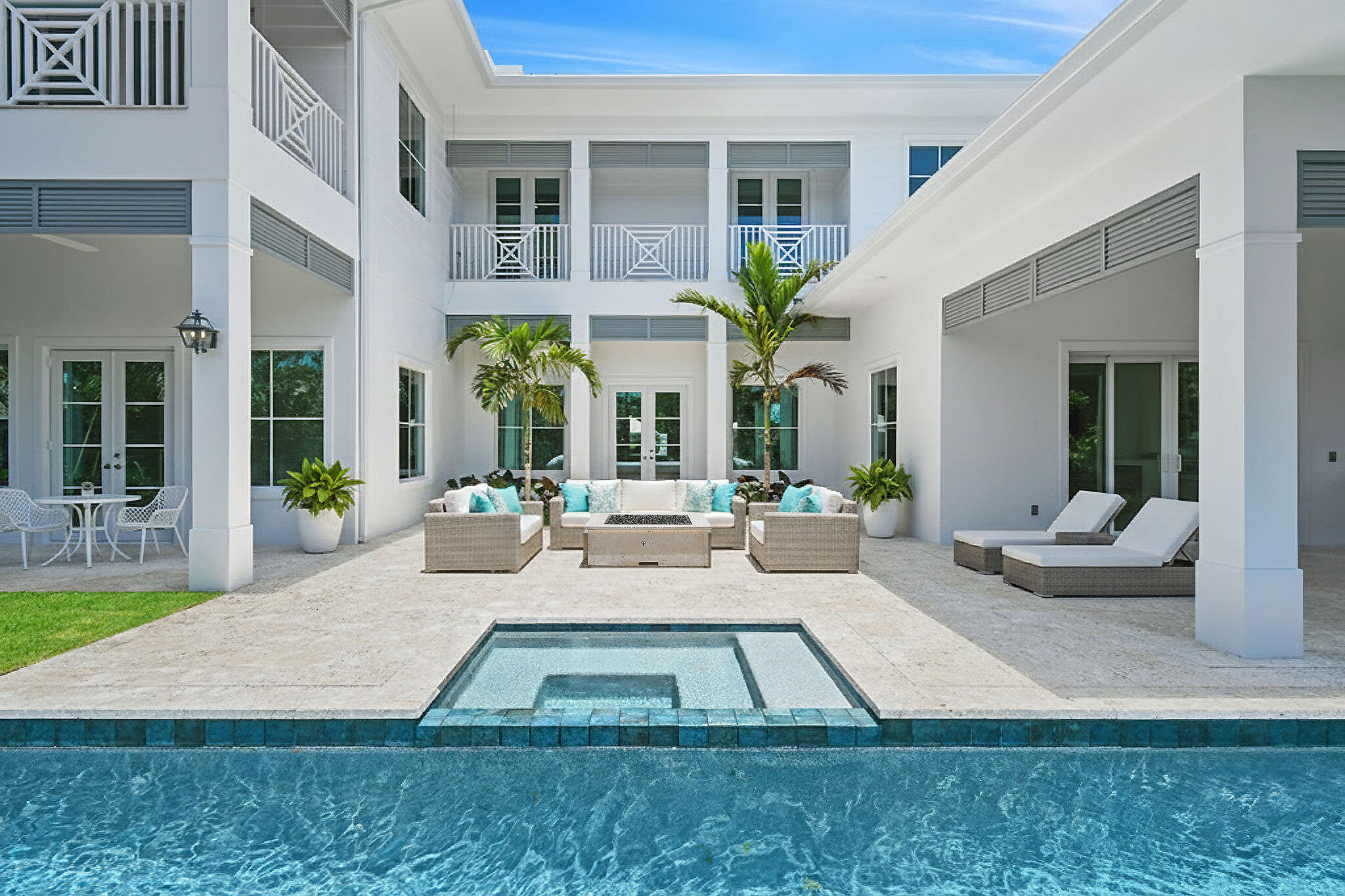 Tequesta Country Club - Residential