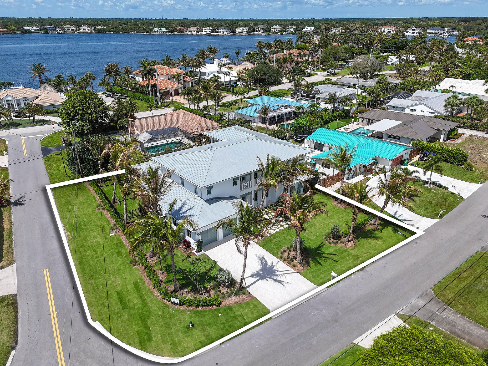 Tequesta Country Club - Residential