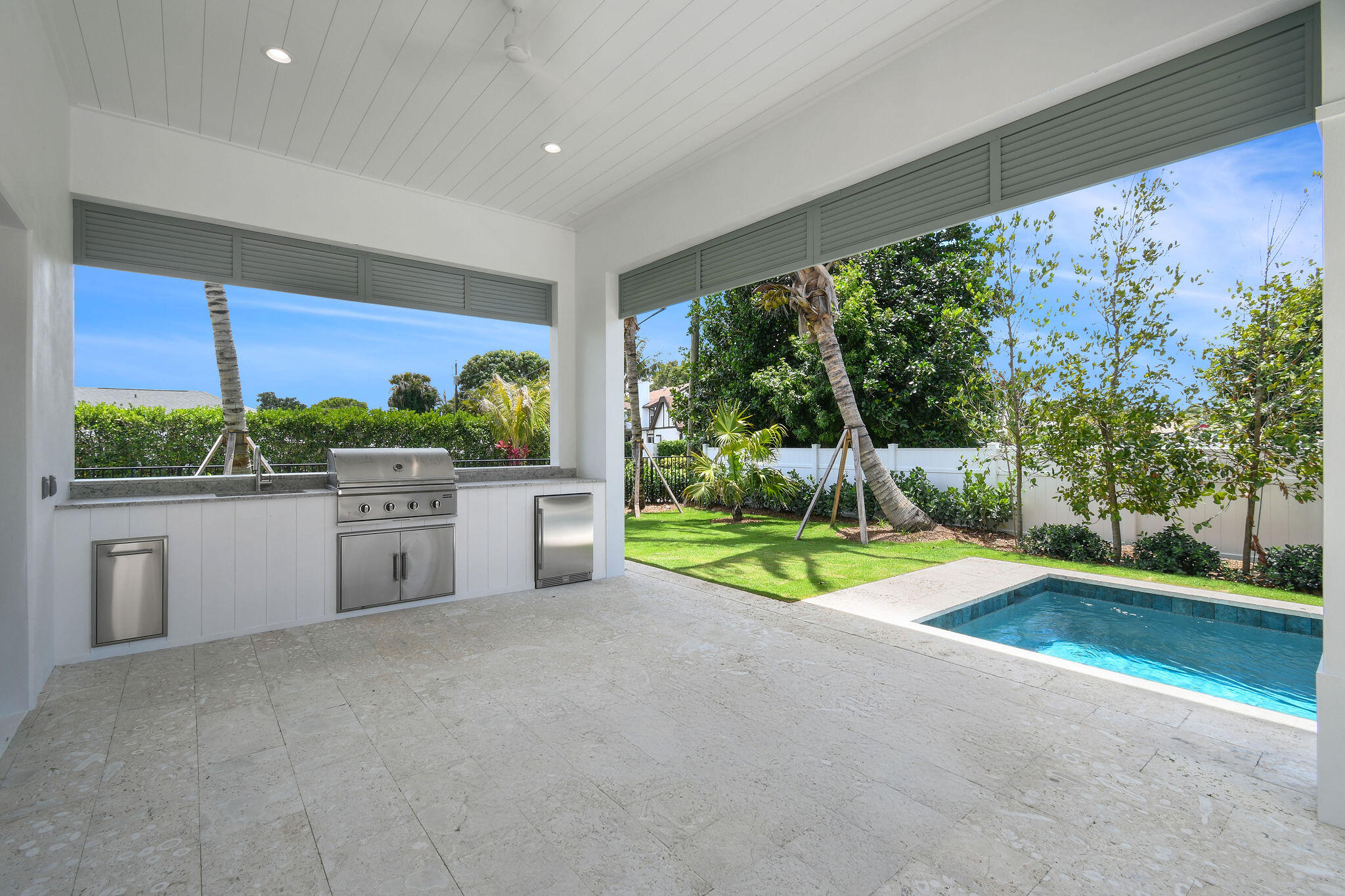 Tequesta Country Club - Residential